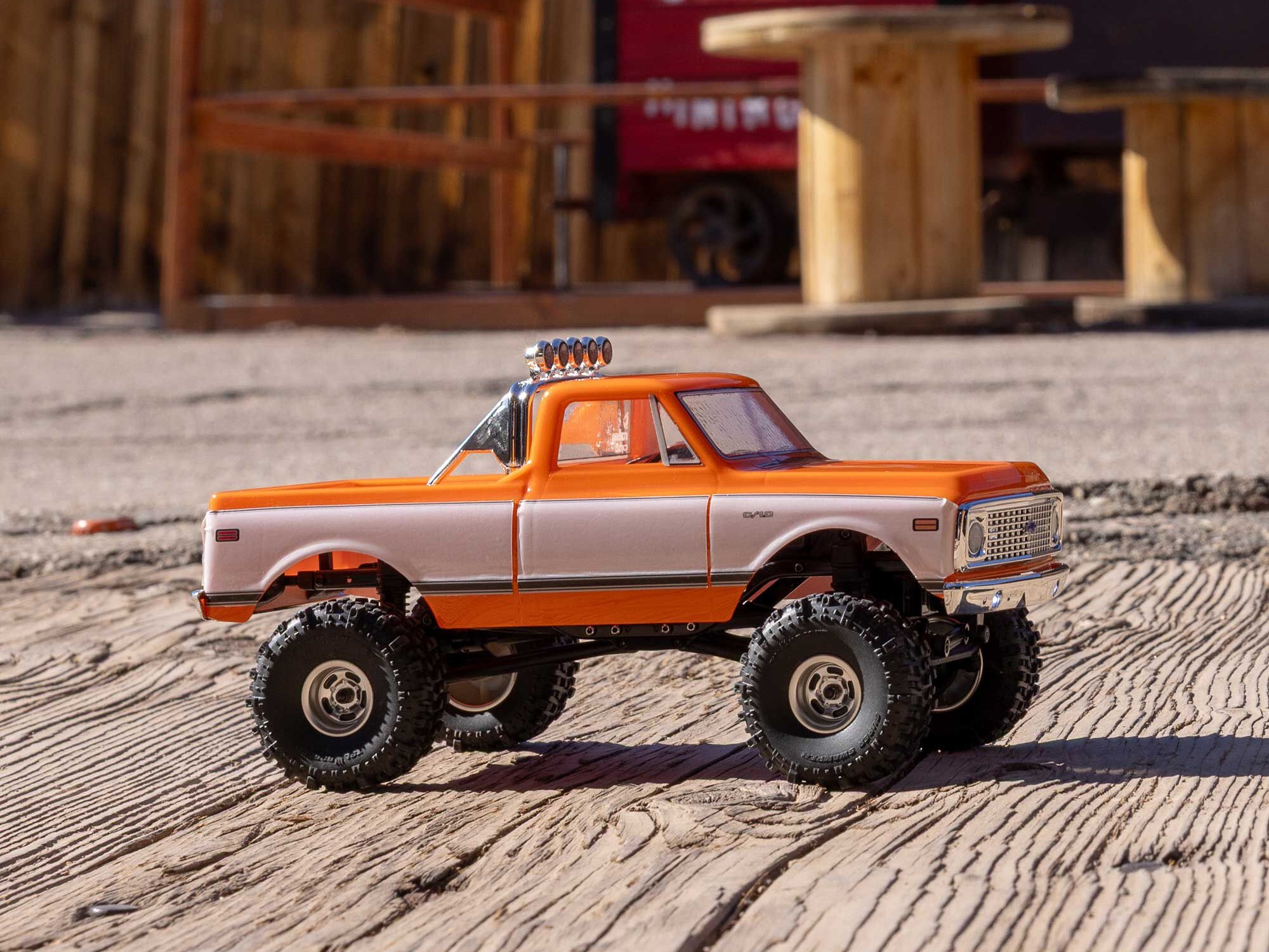 Axial 1/24 SCX24 1971 Chevrolet C10 4WD Truck RTR, Orange - 26