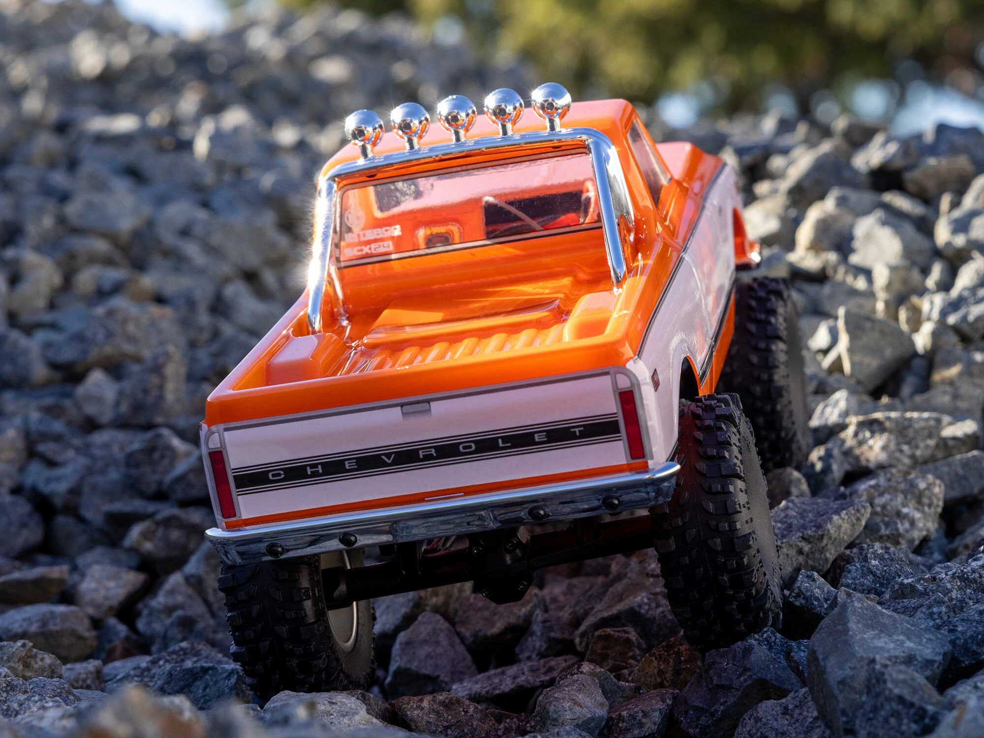Axial 1/24 SCX24 1971 Chevrolet C10 4WD Truck RTR, Orange - 27