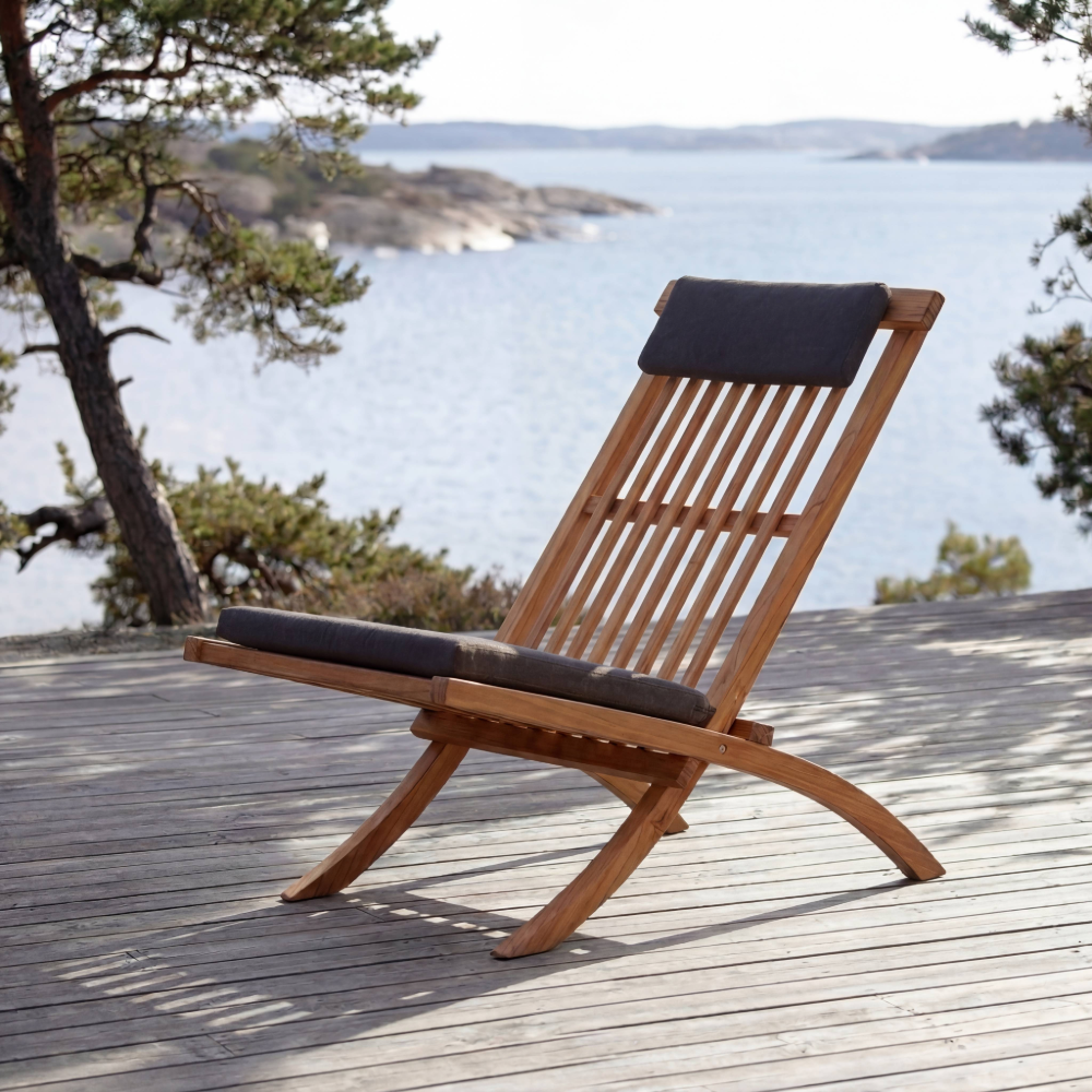 Muskö Lounge Chair in Teak with Brass Details - Stockamöllan - 3