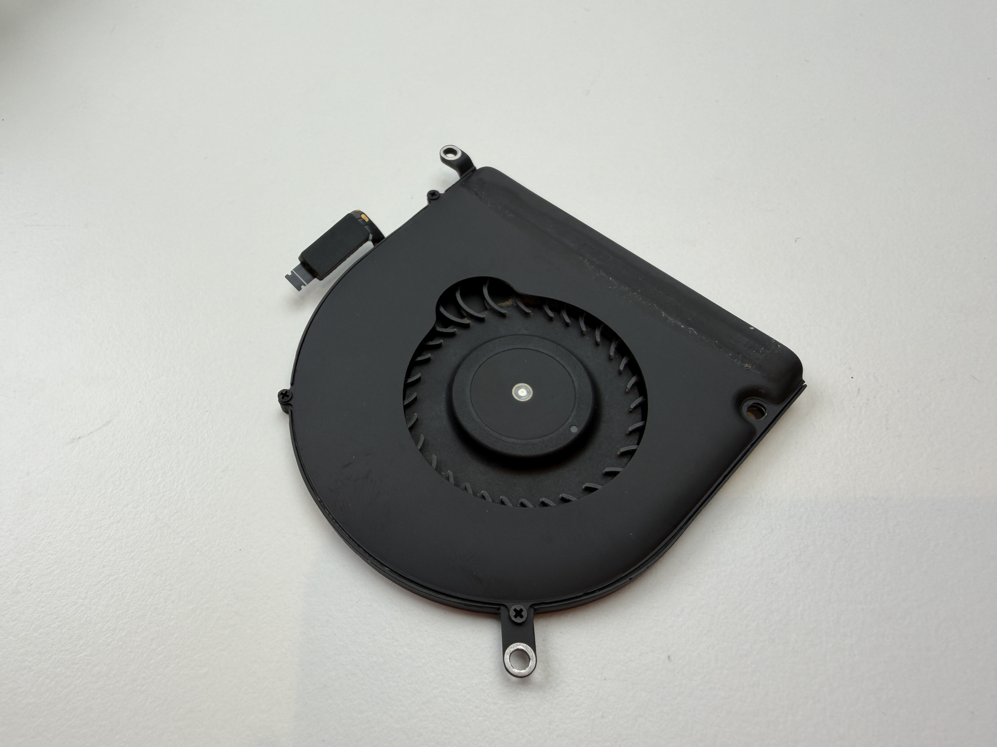 Begagnat Apple Original Fläkt KDB06105HC-HM00 MacBook Pro 15" A1398 2012 2013