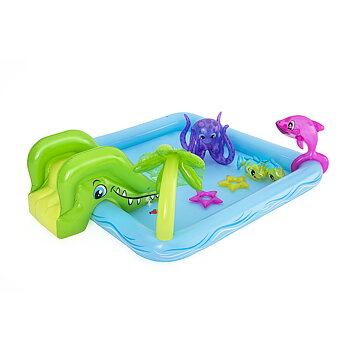 Pool med rutschkana