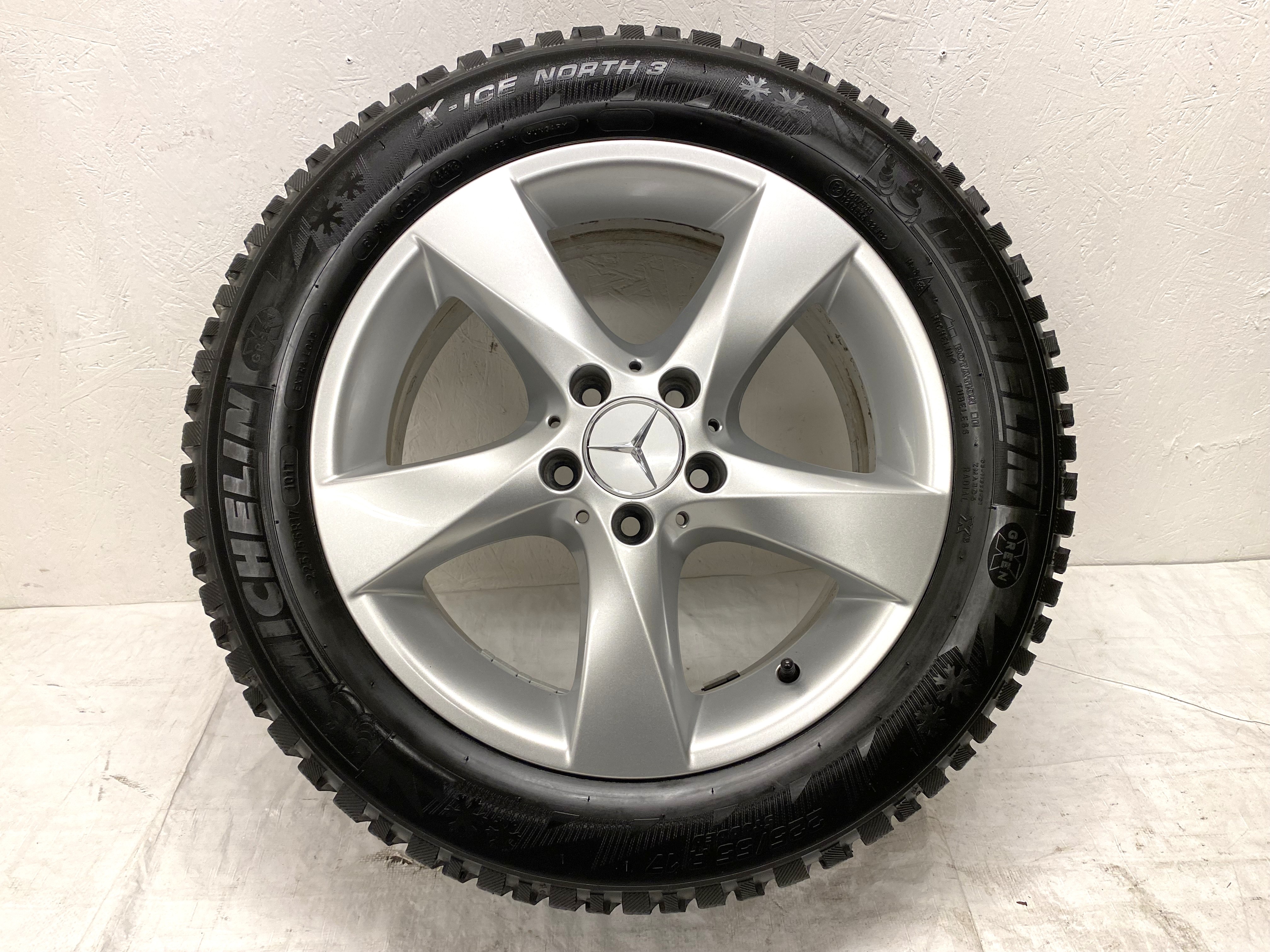 Kompletta Vinterhjul DUBB | 17" MERCEDES V-Klass W447 2014- | A4474012200 | 5x112 7x17 ET51 66.6 +  225/55 R17 101T XL Michelin X-Ice Nort 3 | V44-14 |8|8|8|8mm - 8