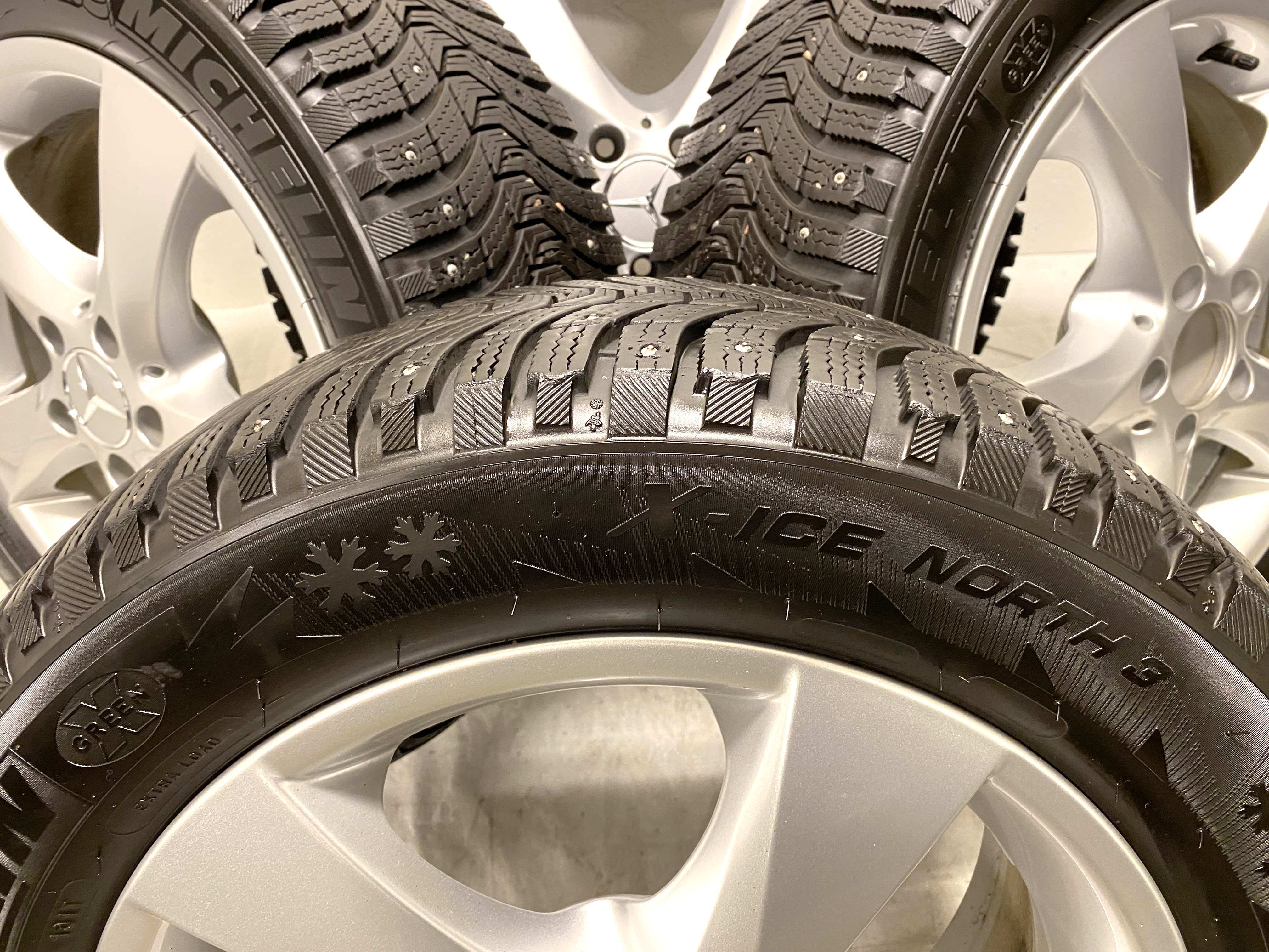 Kompletta Vinterhjul DUBB | 17" MERCEDES V-Klass W447 2014- | A4474012200 | 5x112 7x17 ET51 66.6 +  225/55 R17 101T XL Michelin X-Ice Nort 3 | V44-14 |8|8|8|8mm - 2