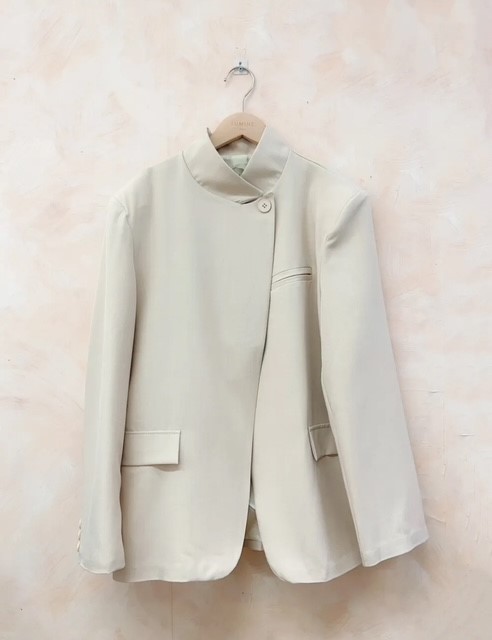 Delicious Blazer Beige - 2