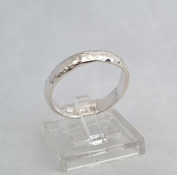 Enkel hamrad ring stl  18,3