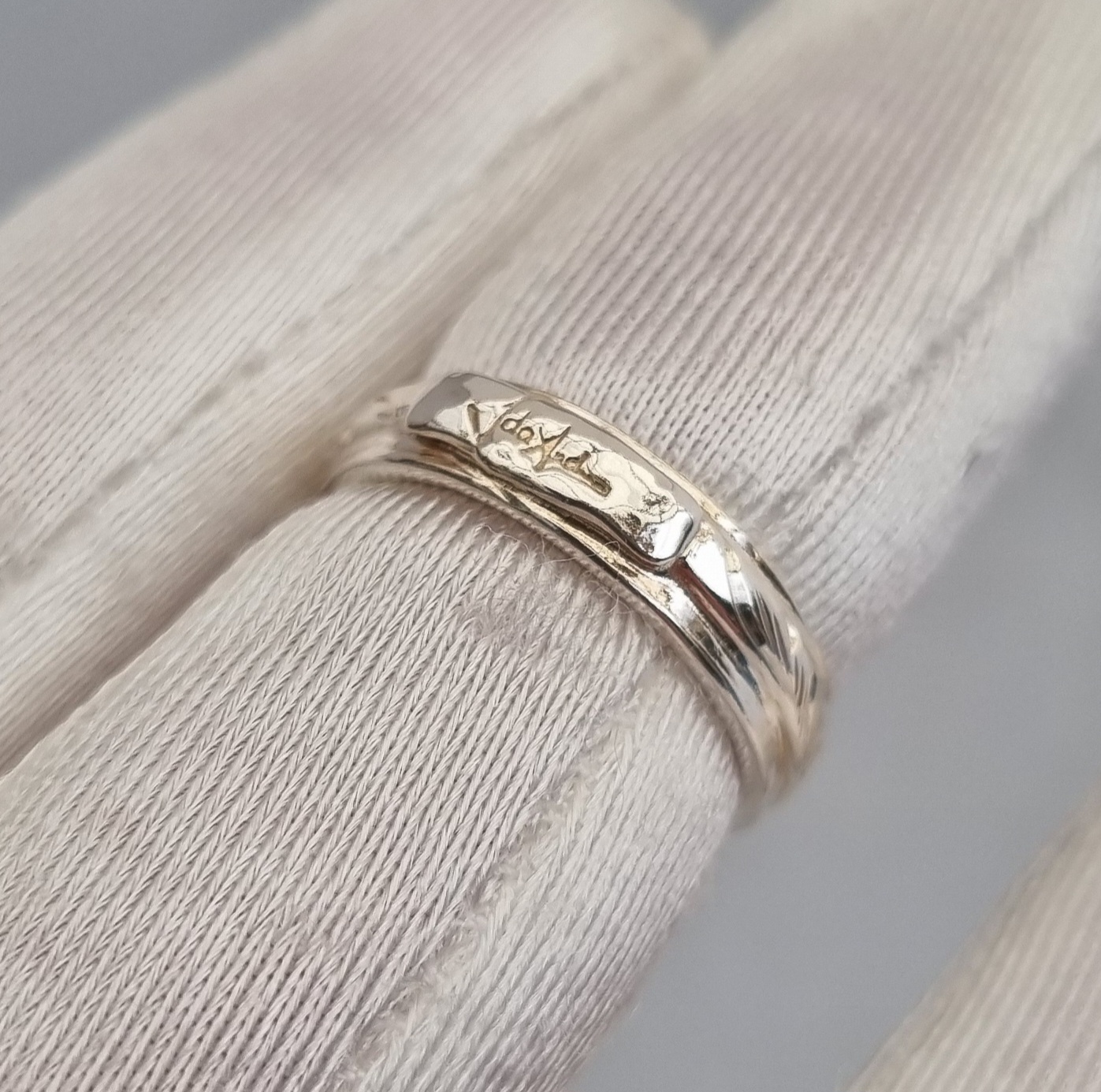 Dekorerad ring med platta stl 18 - 3