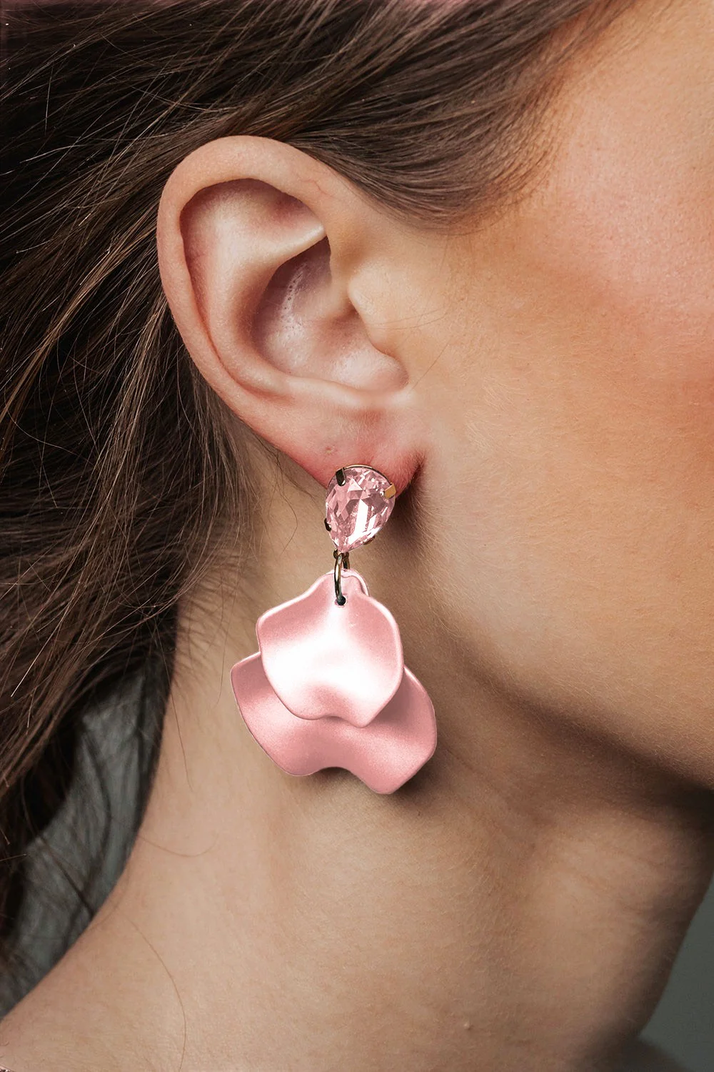 BOW19 Leaf Earrings Cz Pink