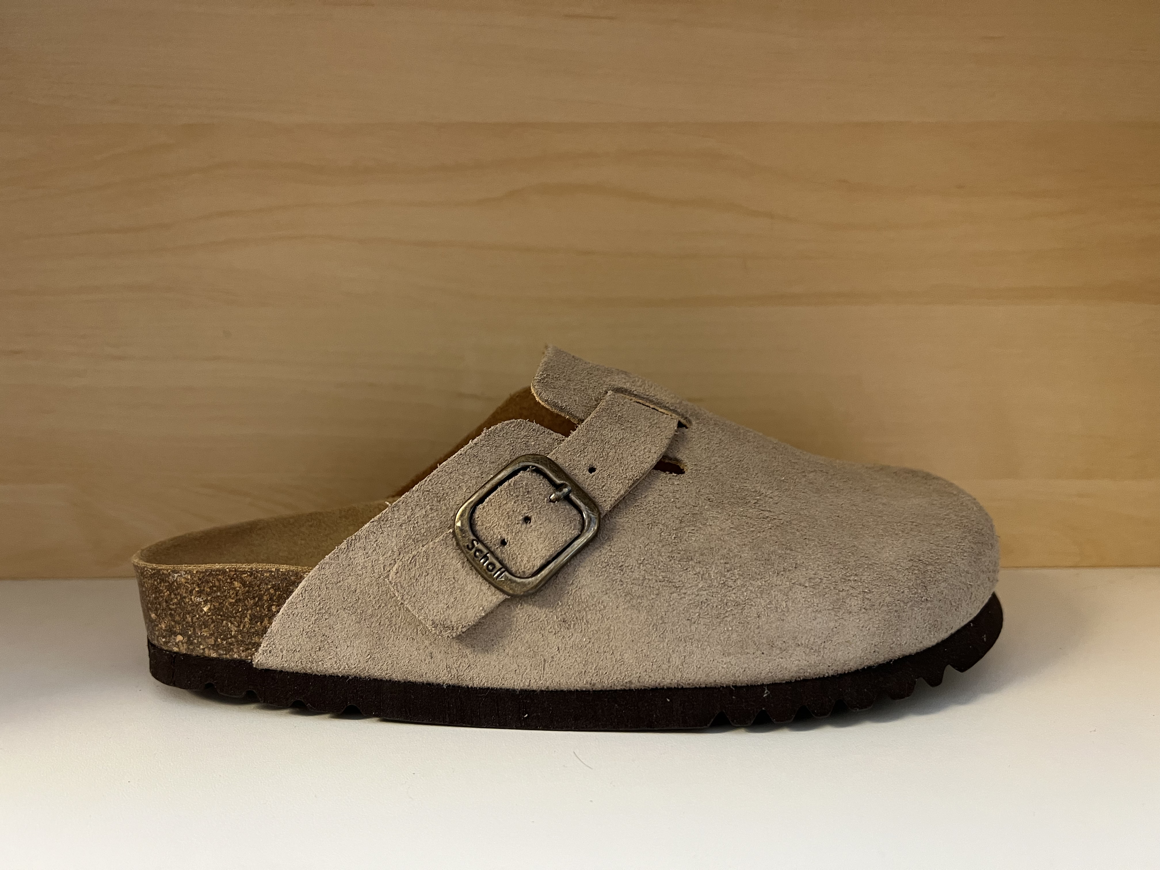 Scholl-toffel i skinn. Färg: Taupe. Väldigt skön fotriktig sko.   - 4