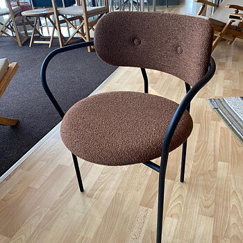 Coco Dining Armchair Karmstol (Tyg Chivasso) - Designfynd/Skyltex* - Gubi