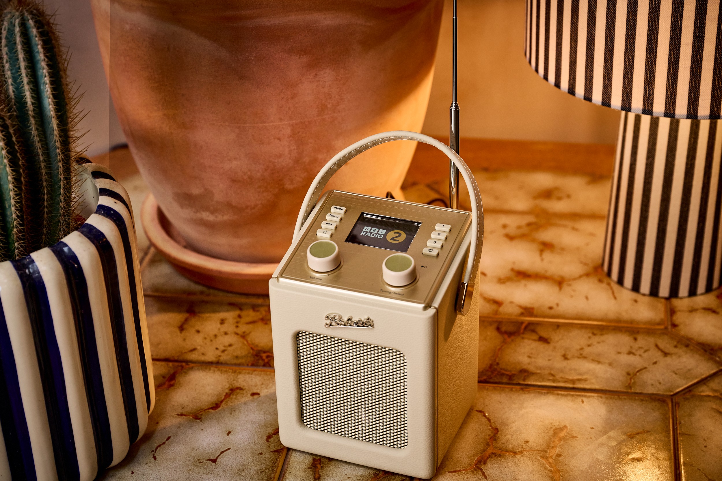 Roberts Radio MINI 2 Cream - 3
