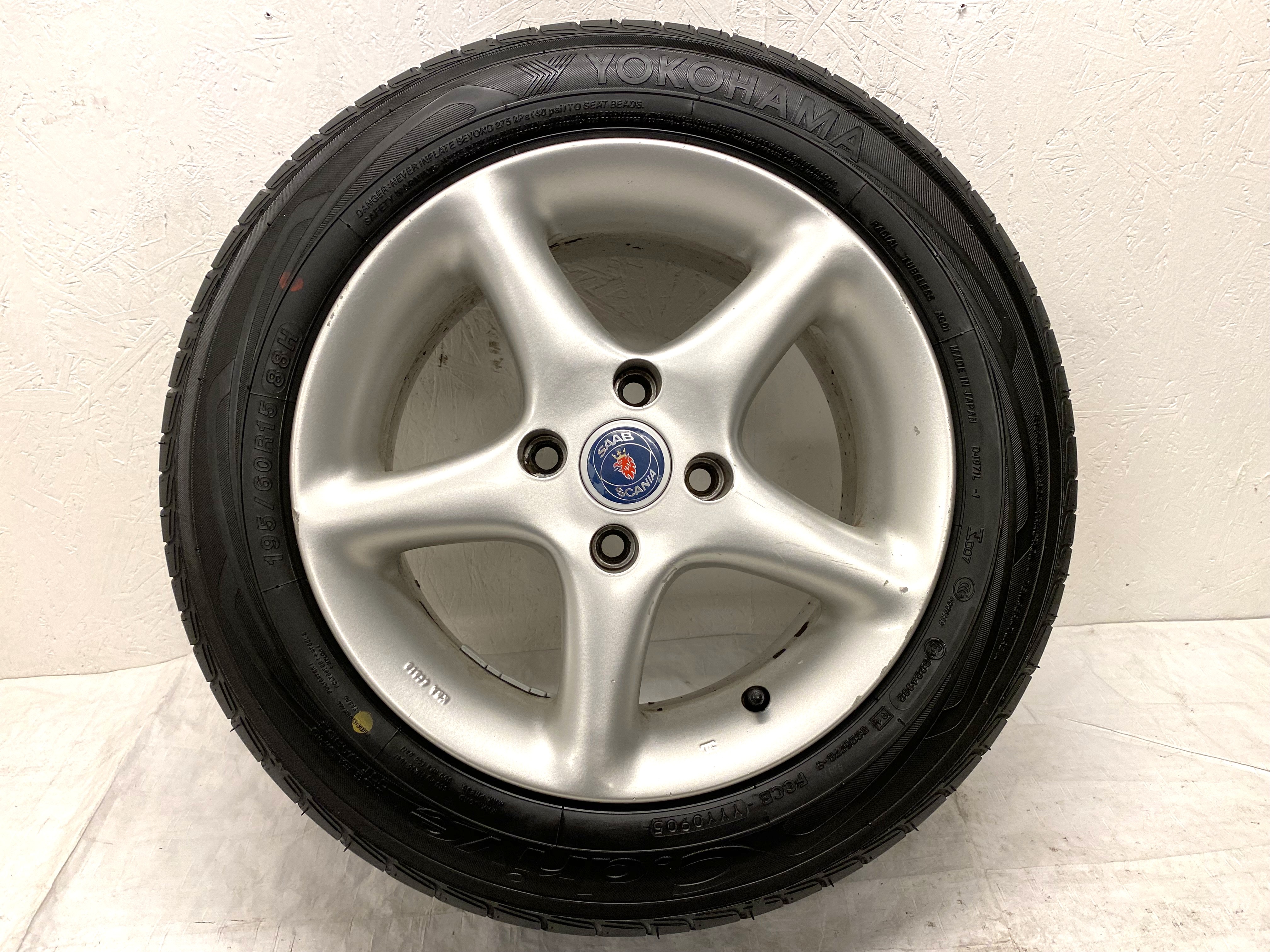 Kompletta Sommarhjul | 15" SAAB 9000 | 4x108 7x15 ET30 65.1 +  2 st 195/60 R15 88H Yokohama C-Drive | V09-05 | 3|2.5mm + 2 st 185/65 R15 88T Goodyear GT3 | V16-10 | 4|4mm - 9