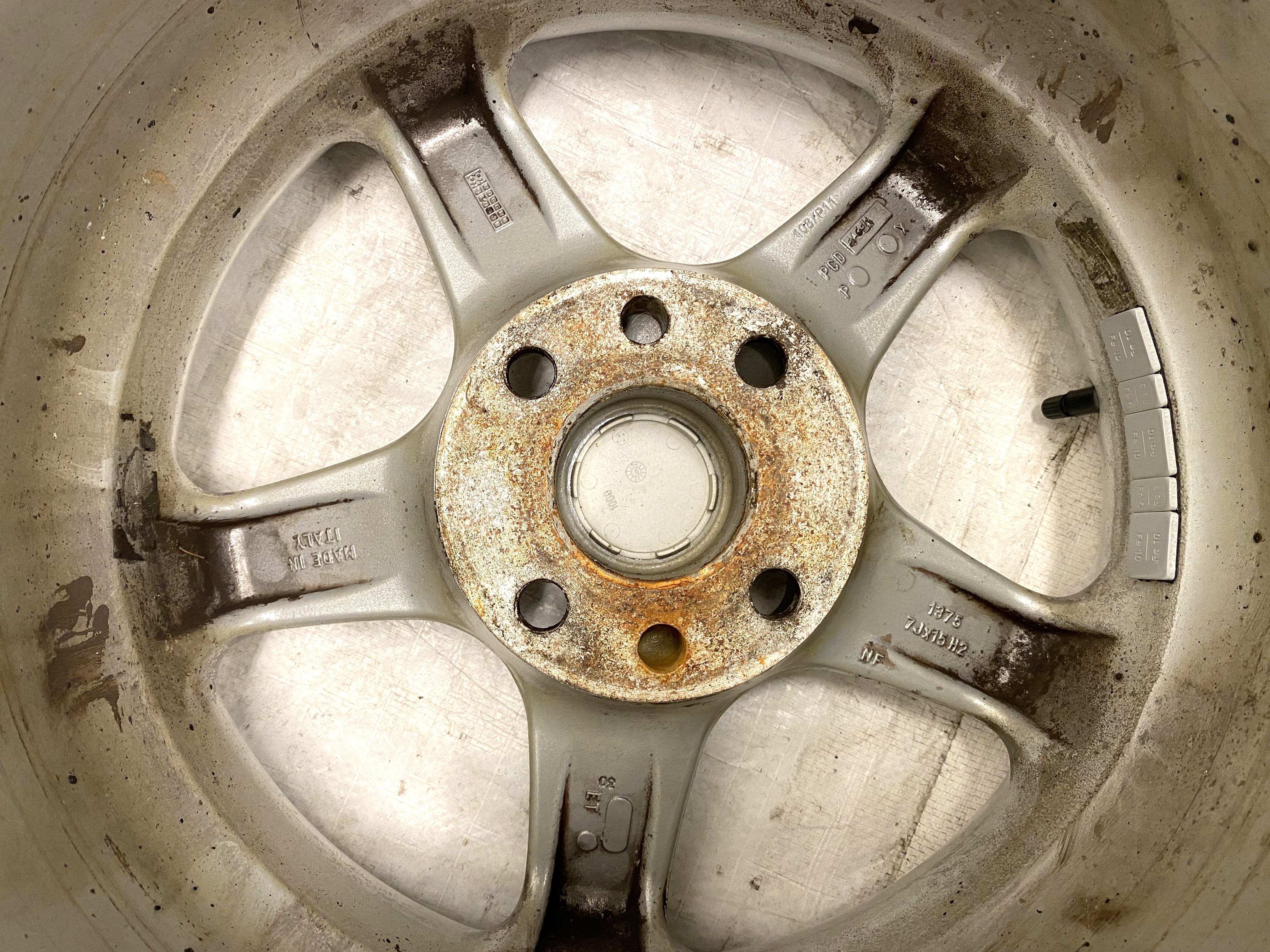 Kompletta Sommarhjul | 15" SAAB 9000 | 4x108 7x15 ET30 65.1 +  2 st 195/60 R15 88H Yokohama C-Drive | V09-05 | 3|2.5mm + 2 st 185/65 R15 88T Goodyear GT3 | V16-10 | 4|4mm - 6