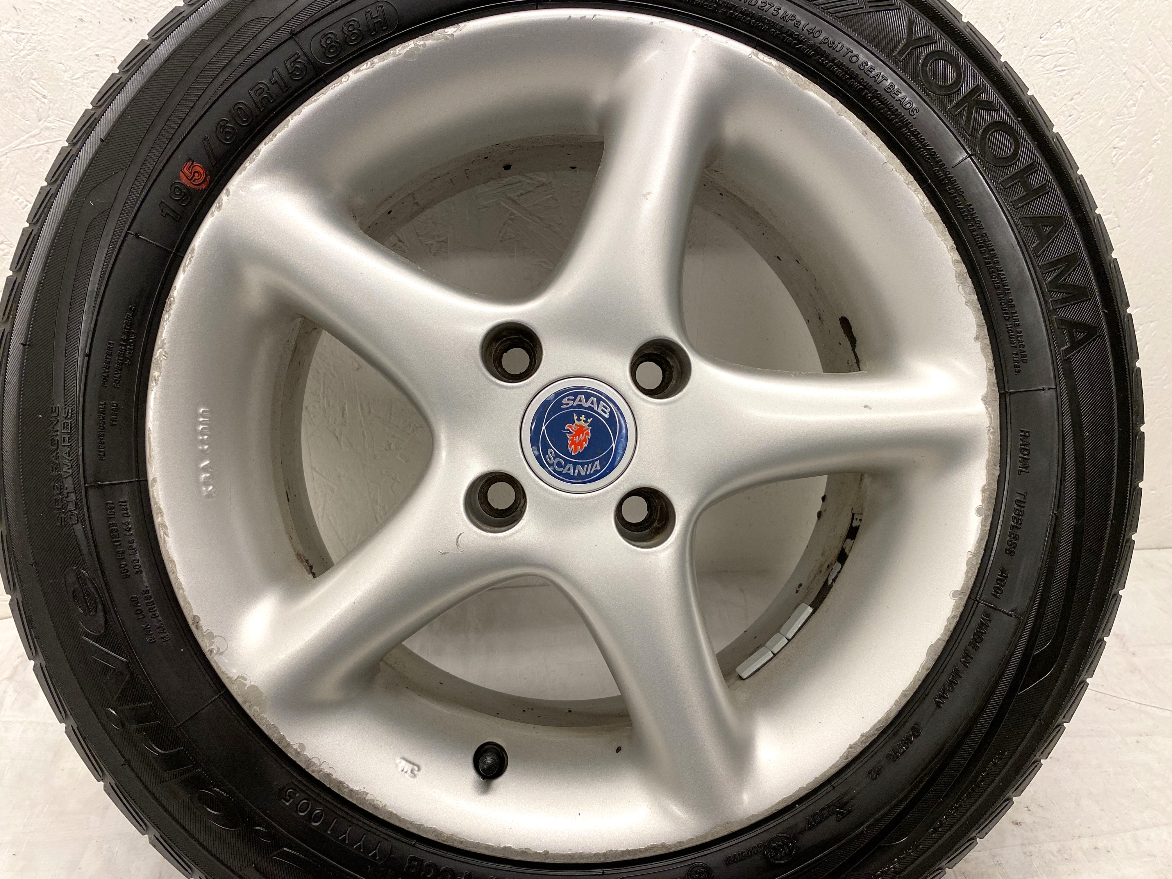 Kompletta Sommarhjul | 15" SAAB 9000 | 4x108 7x15 ET30 65.1 +  2 st 195/60 R15 88H Yokohama C-Drive | V09-05 | 3|2.5mm + 2 st 185/65 R15 88T Goodyear GT3 | V16-10 | 4|4mm - 8
