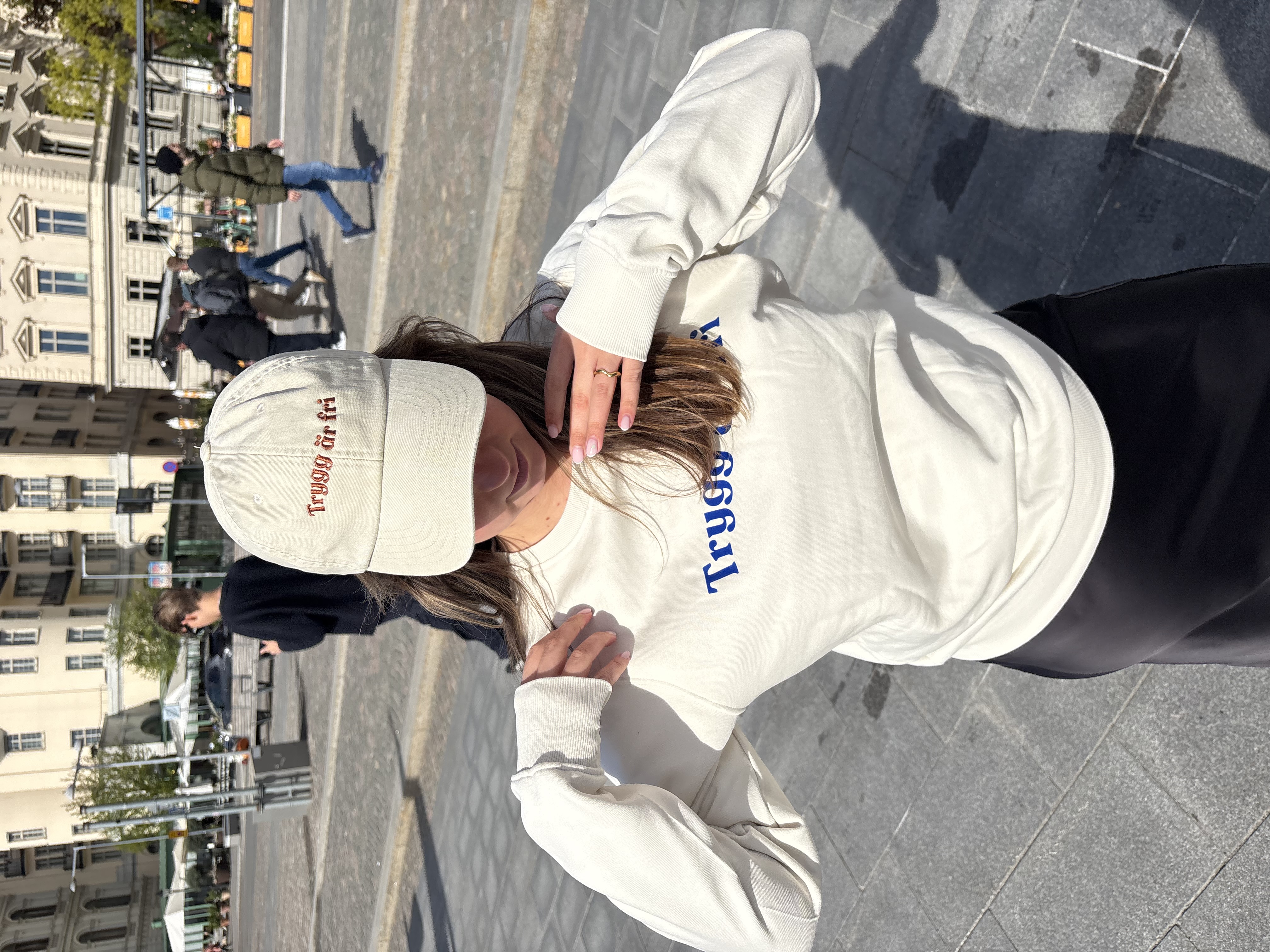 UM Crewneck - Regular Fit Unisex - Moderatkvinnorna