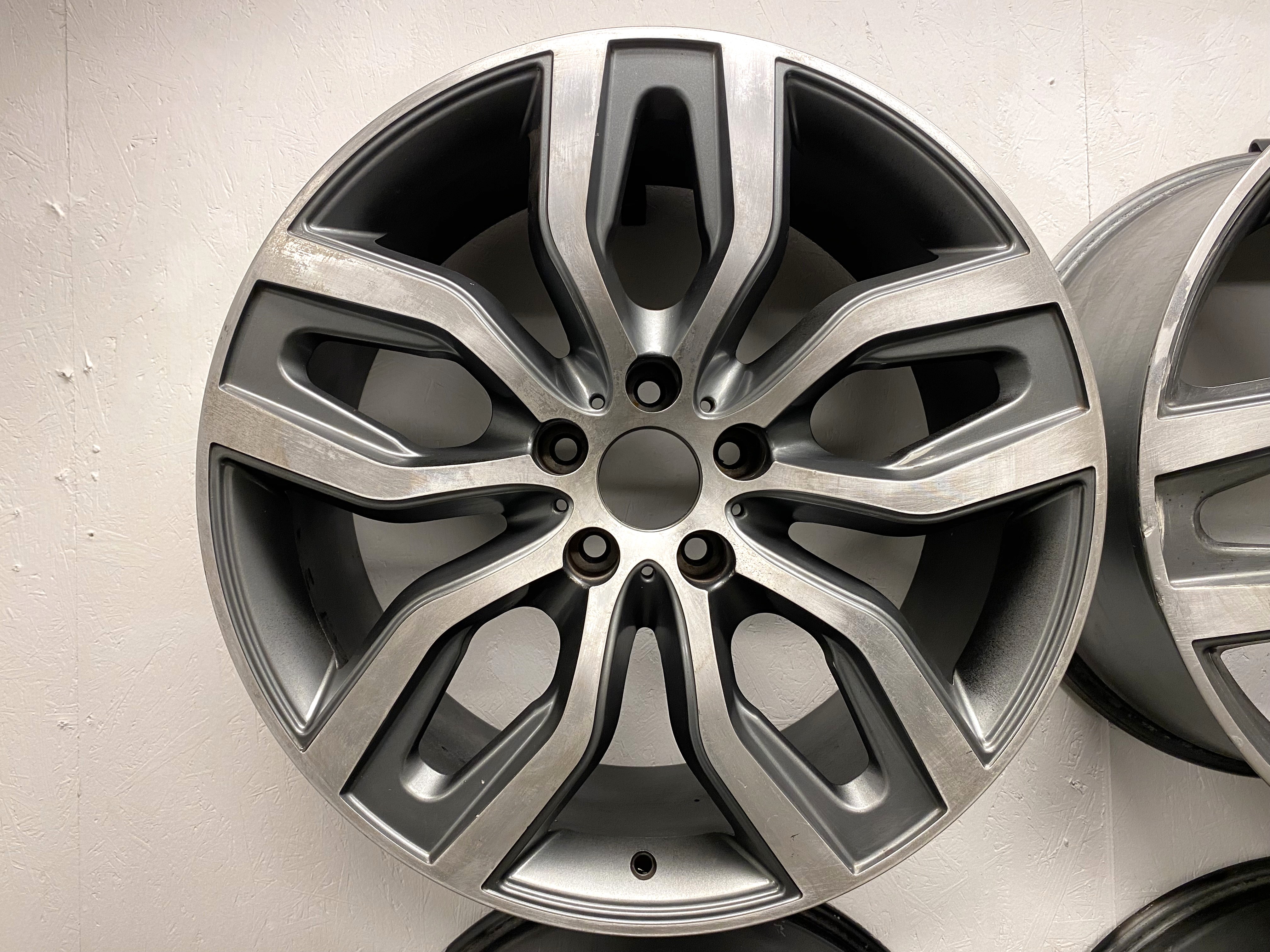 BEGAGNAT | 4 st | 20" ALUFÄLGAR Original 541 BMW | 2 st 5x120 9.5x20 ET40 74.1 + 2 st 5x120 10.5x20 ET30 74.1 - Renoveringsobjekt - 7