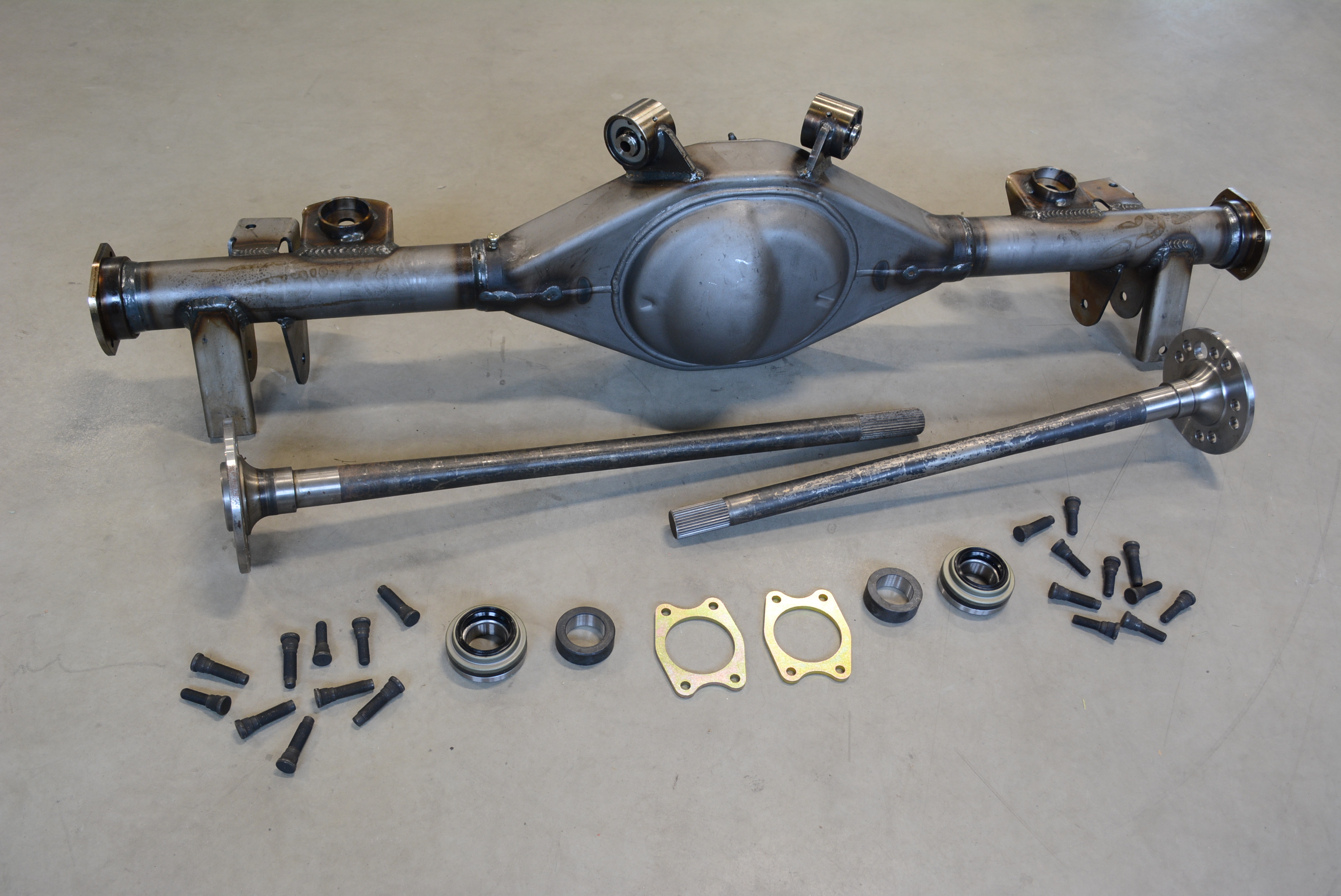 Ford 9´´ Banjo + Drivaxlar GM A-Body 68-72