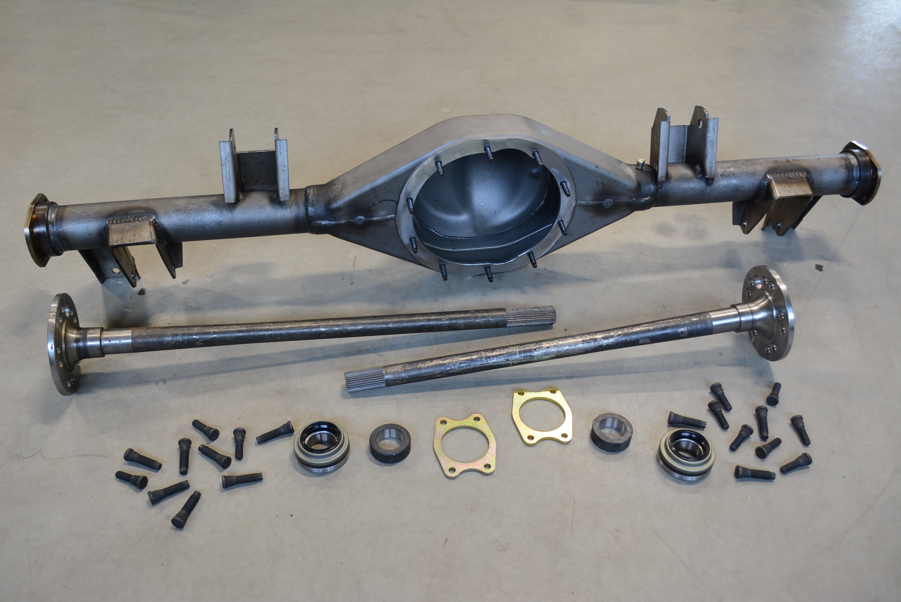 Ford 9´´ Banjo + Drivaxlar GM B-Body 65-70 - 2