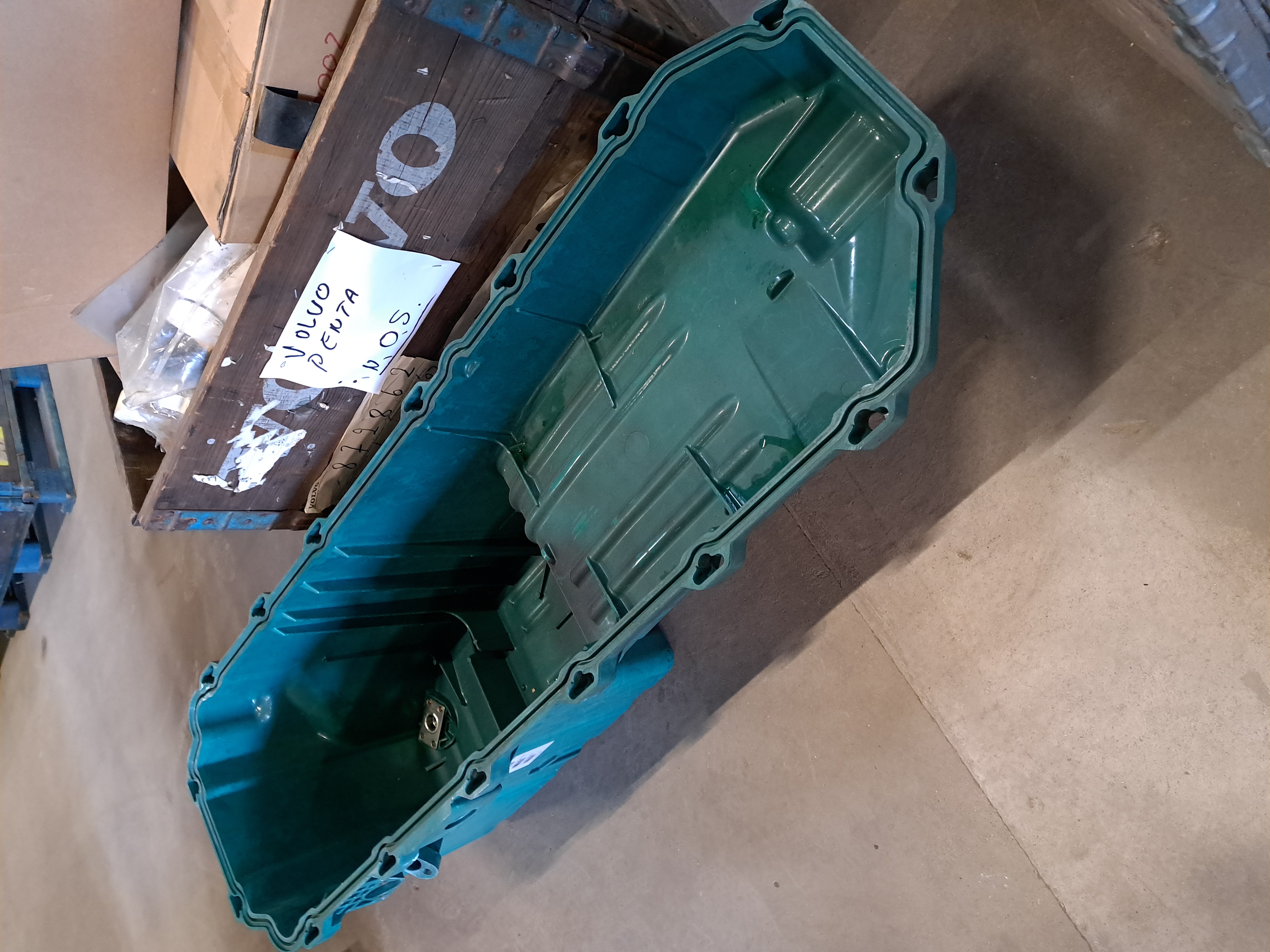 Oil pan