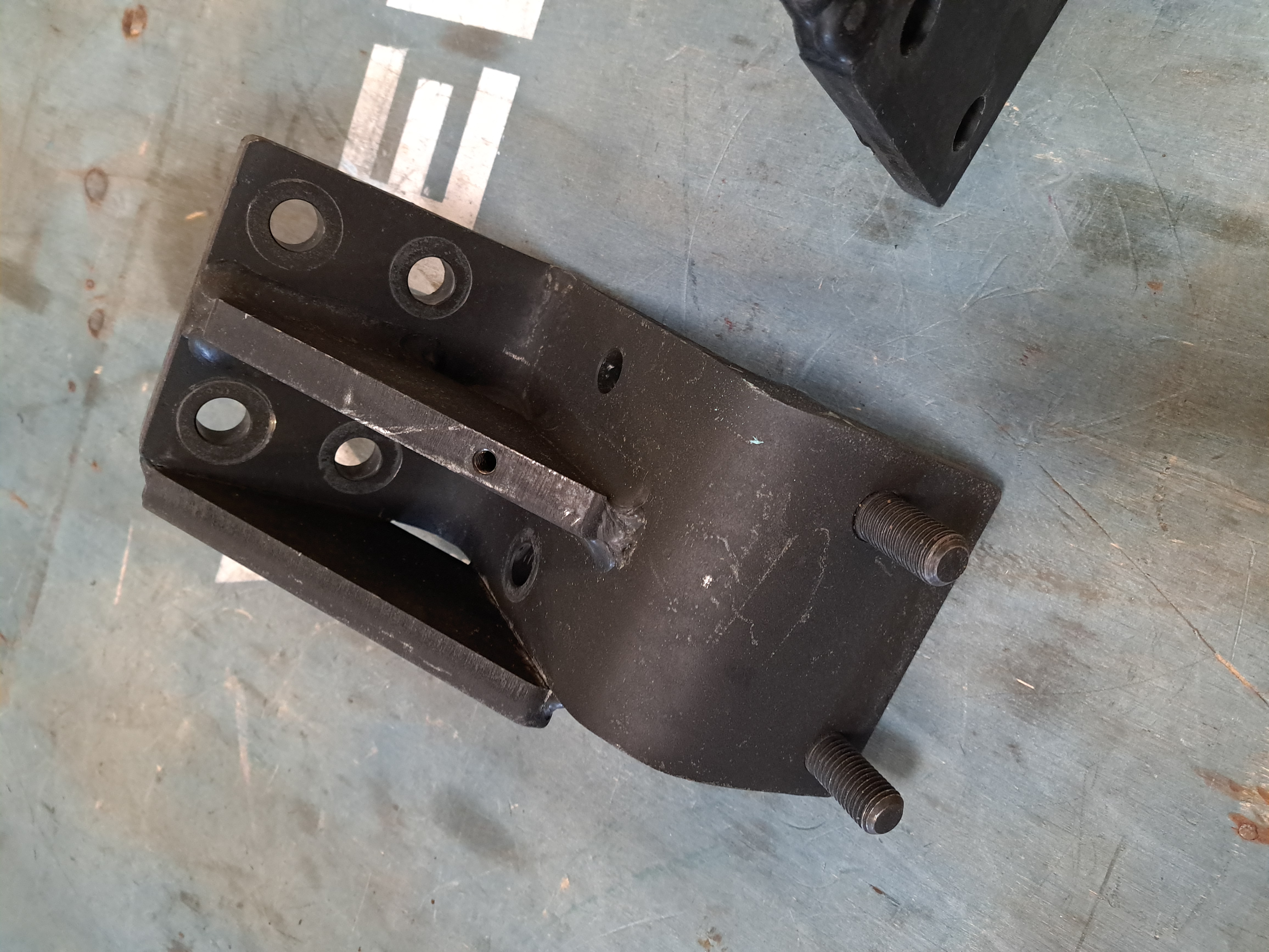 Engine bracket
