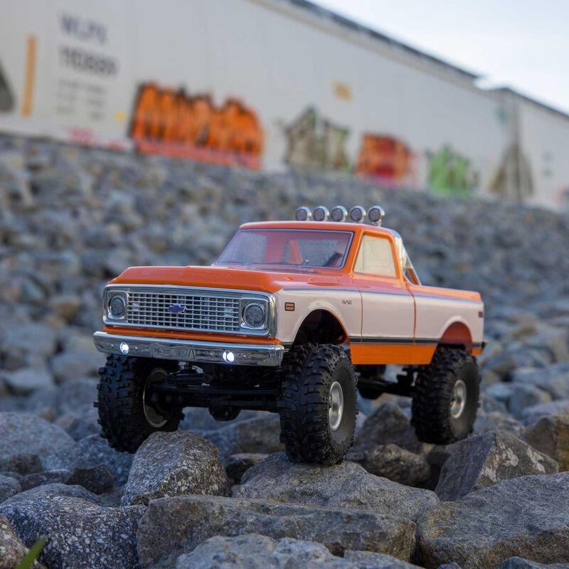 1/24 Axial SCX24 1967-1972 Chevrolet C10 Orange - 7
