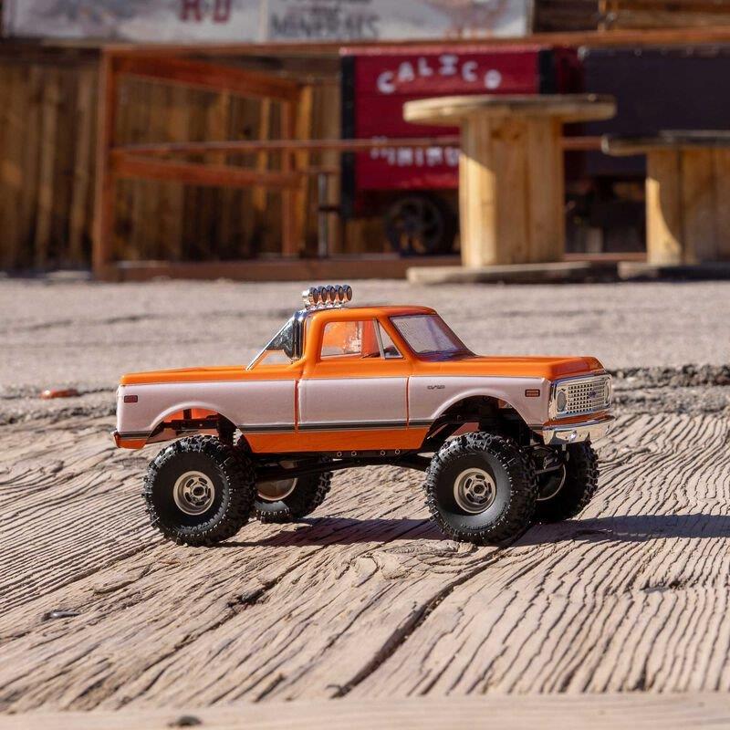 1/24 Axial SCX24 1967-1972 Chevrolet C10 Orange - 4