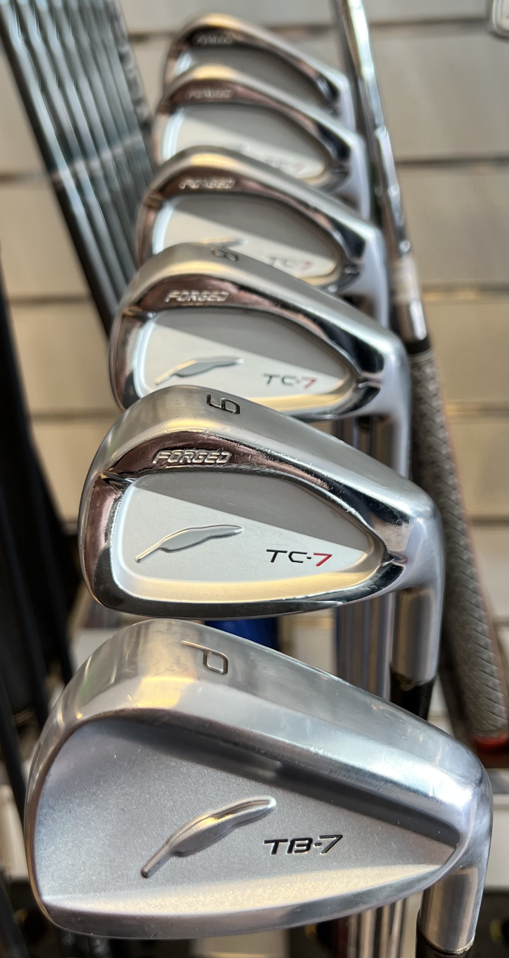 Fourteen TC 7 Forged Järnset