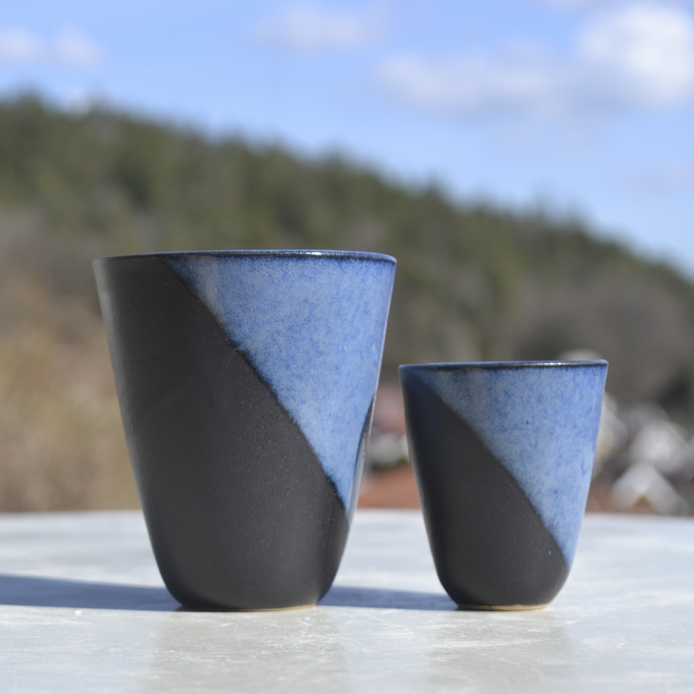 Handmade Stoneware Shot Mug | Flow - blue glossy/black matte - 2
