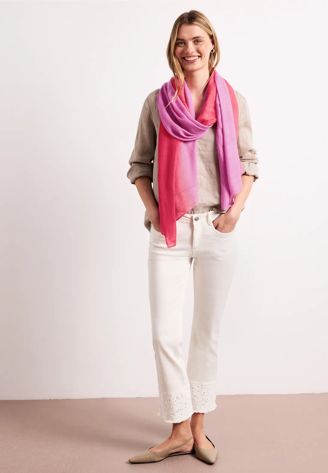Transparent Grid Longscarf - Salsa Red - Street One - 3