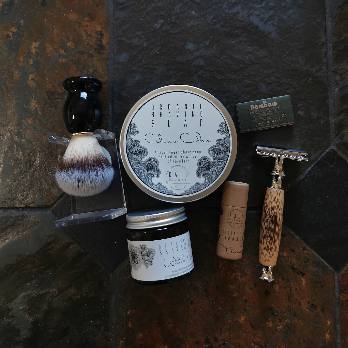 Gentleman’s Grooming Kit | Kaliflower - 2
