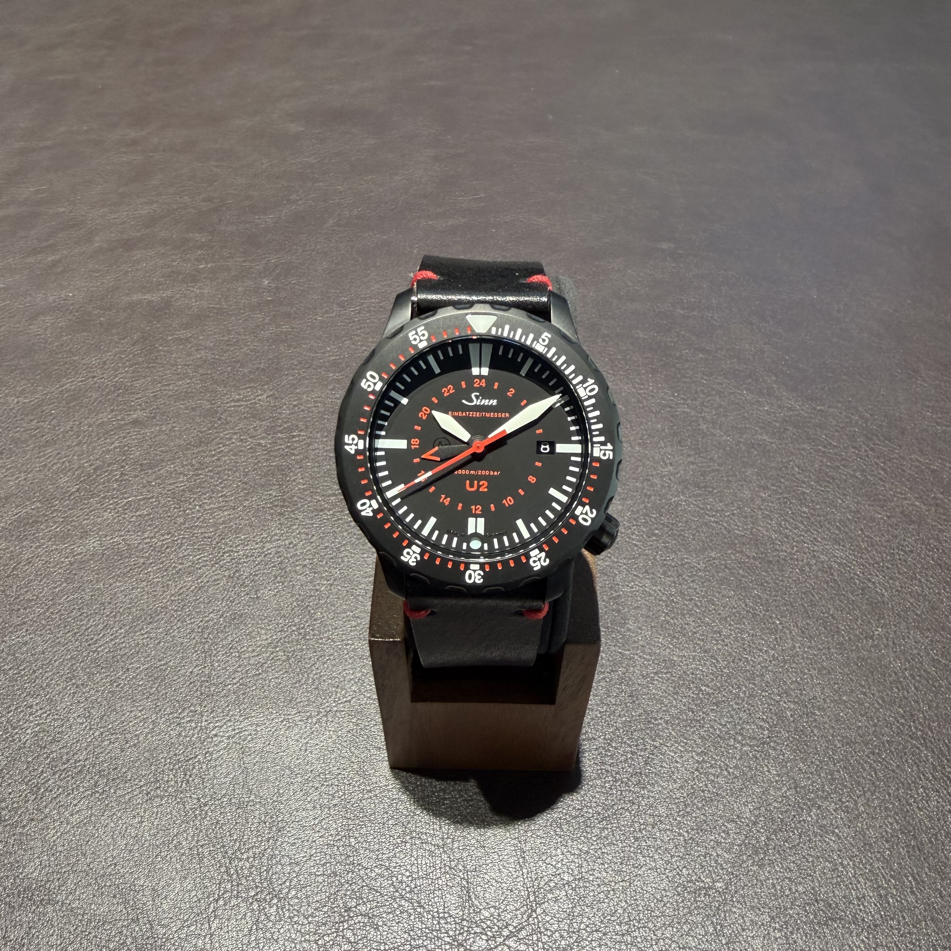 Sinn U2 S vintage style svart