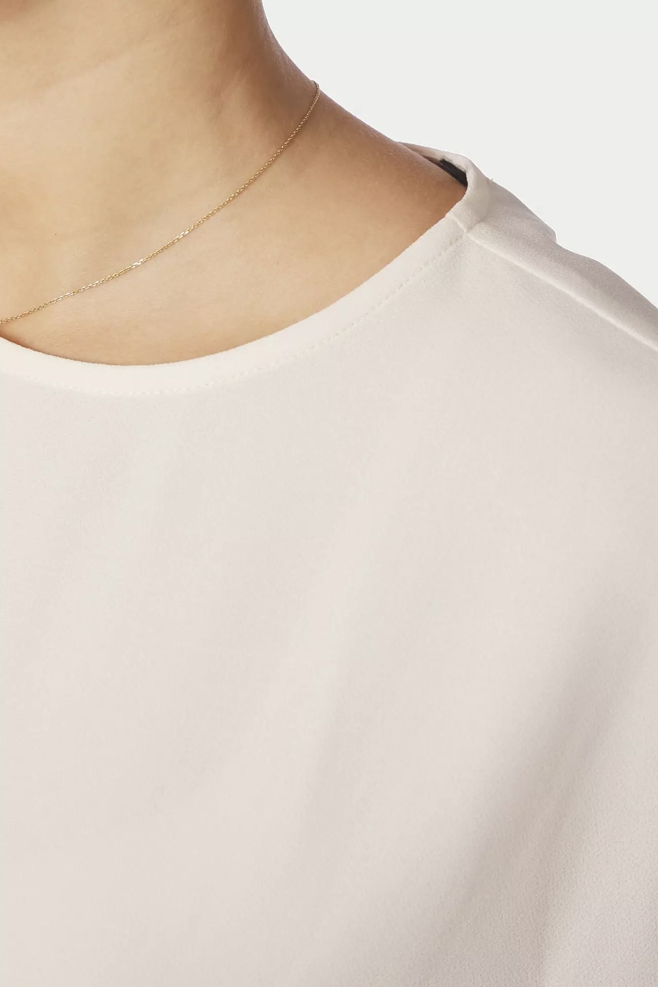 Neo Noir - Nerita Asymmetric Blouse Off White - 4
