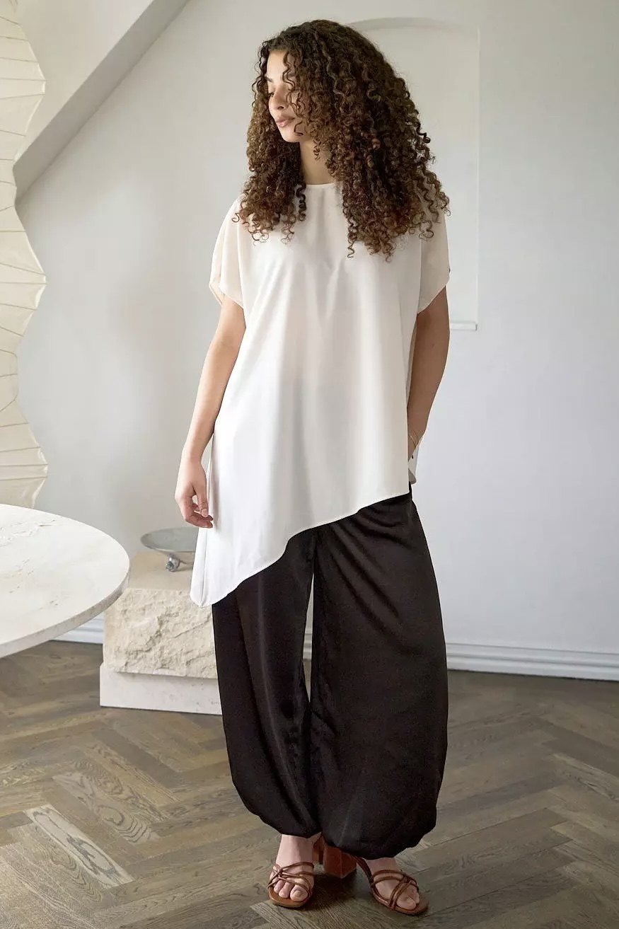 Neo Noir - Nerita Asymmetric Blouse Off White - 5