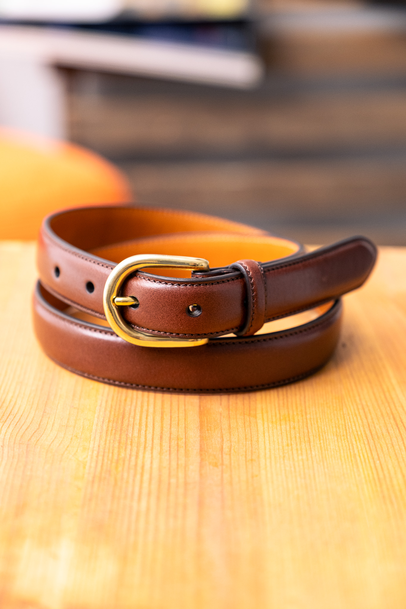 Kamakura - Horseshoe Buckle Slim Leather Belt Brown