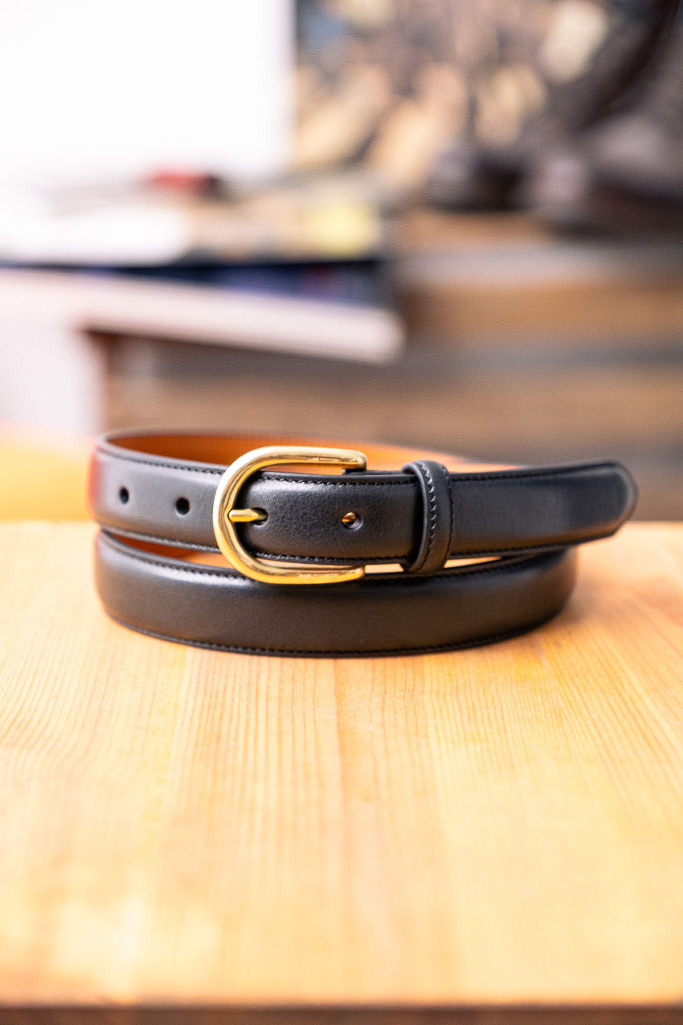 Kamakura - Horseshoe Buckle Slim Leather Belt Black