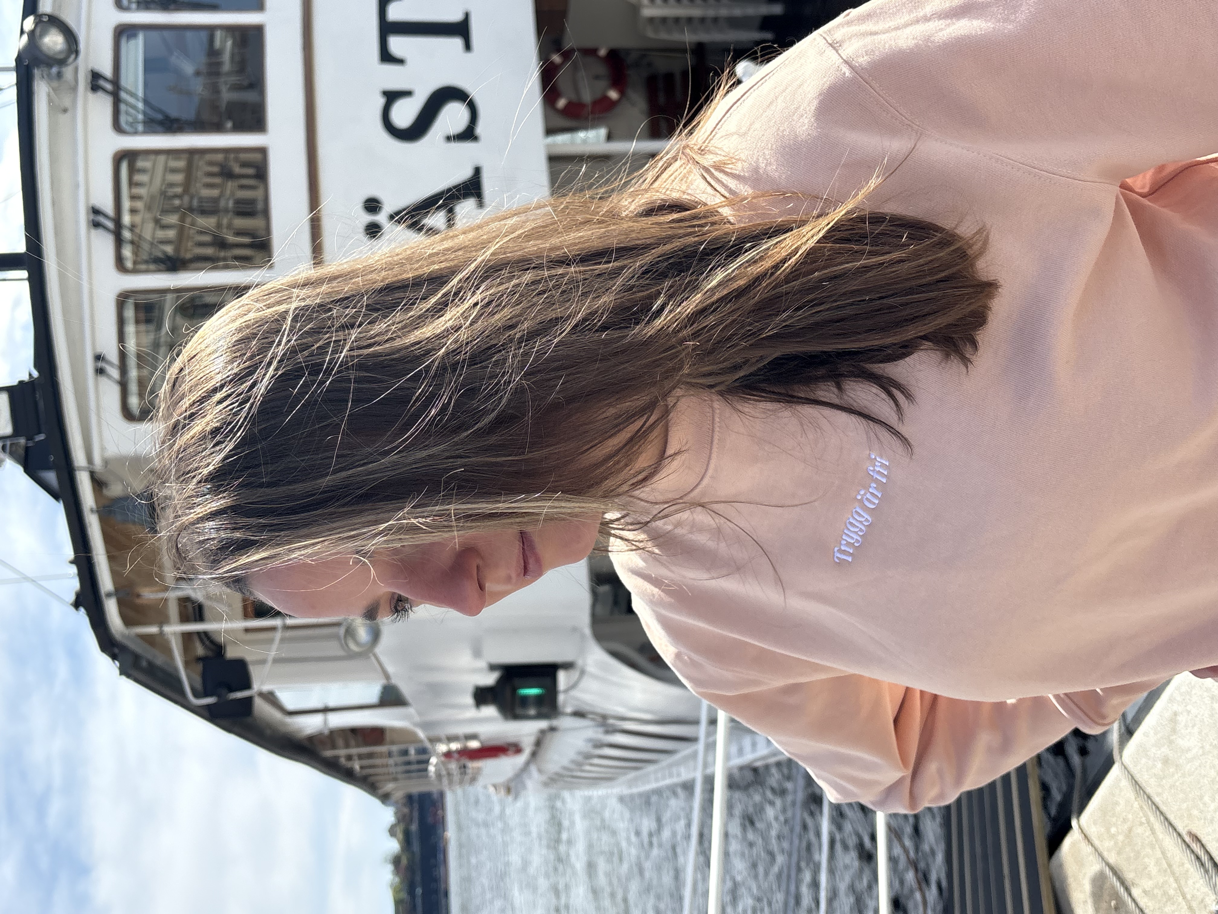 Sweatshirt Trygg är fri  Unisex - Changer 2.0 - Fraiche Peche - Moderatkvinnorna