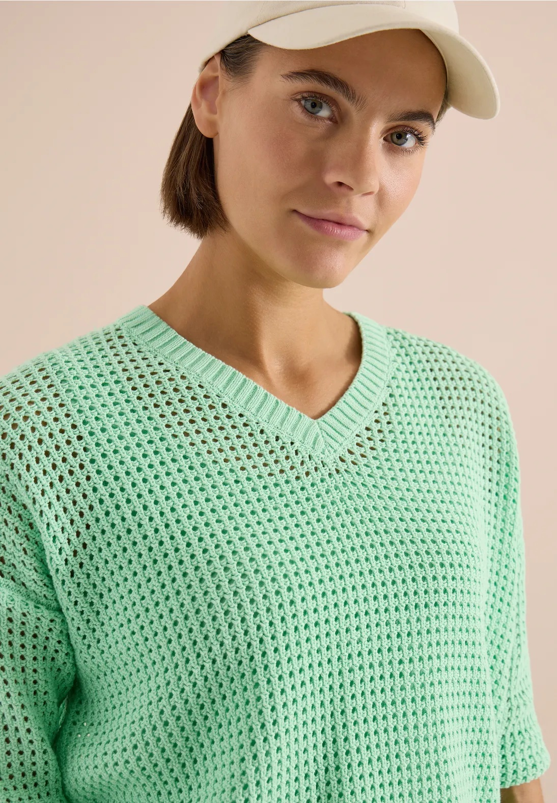 TOS Crochet V-neck - Juicy Lime - Cecil