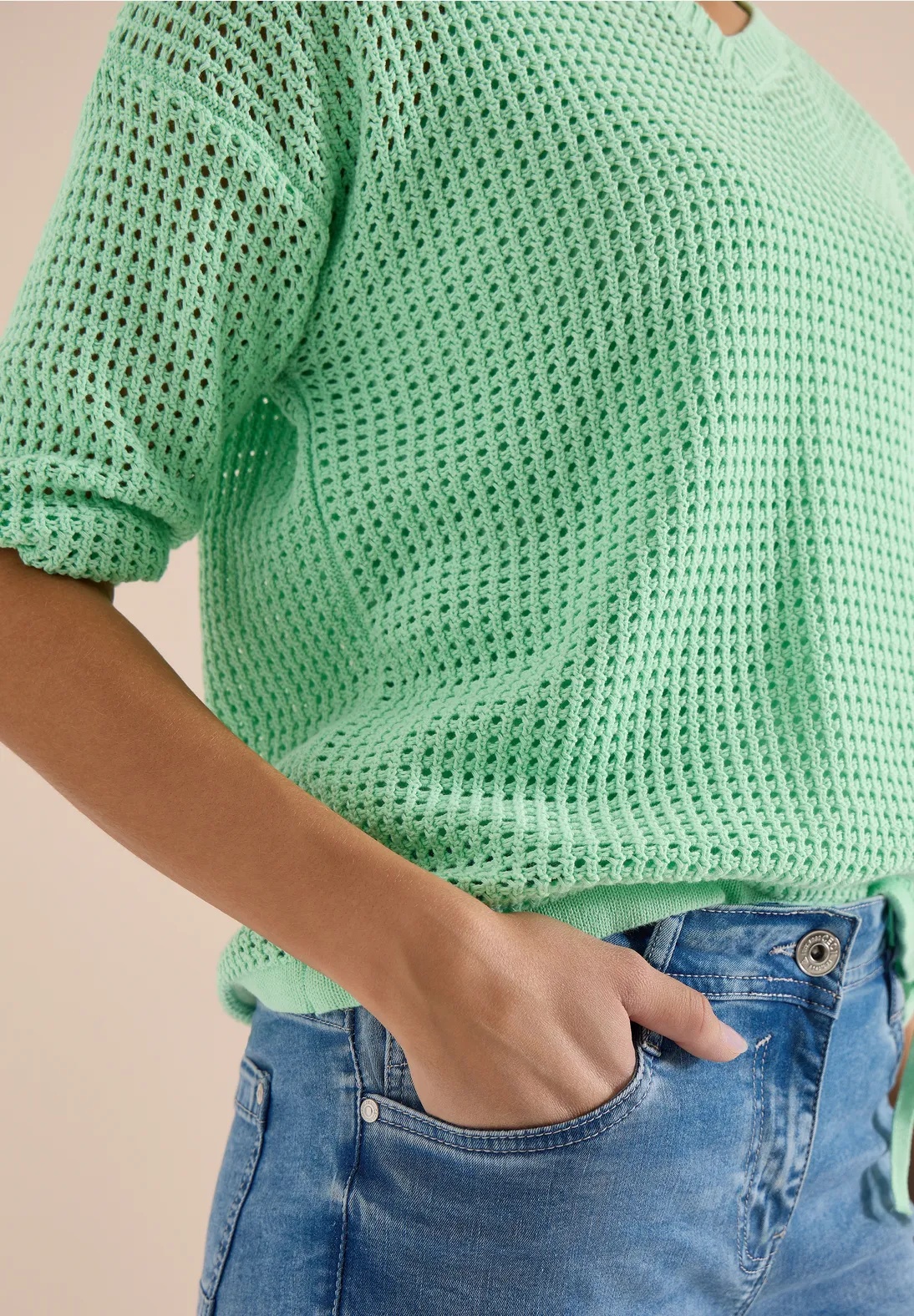 TOS Crochet V-neck - Juicy Lime - Cecil - 4