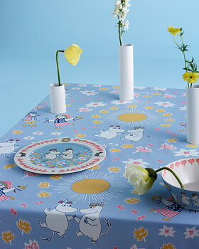 Moomin Tablecloth 250x140 cm Sommer Dance 