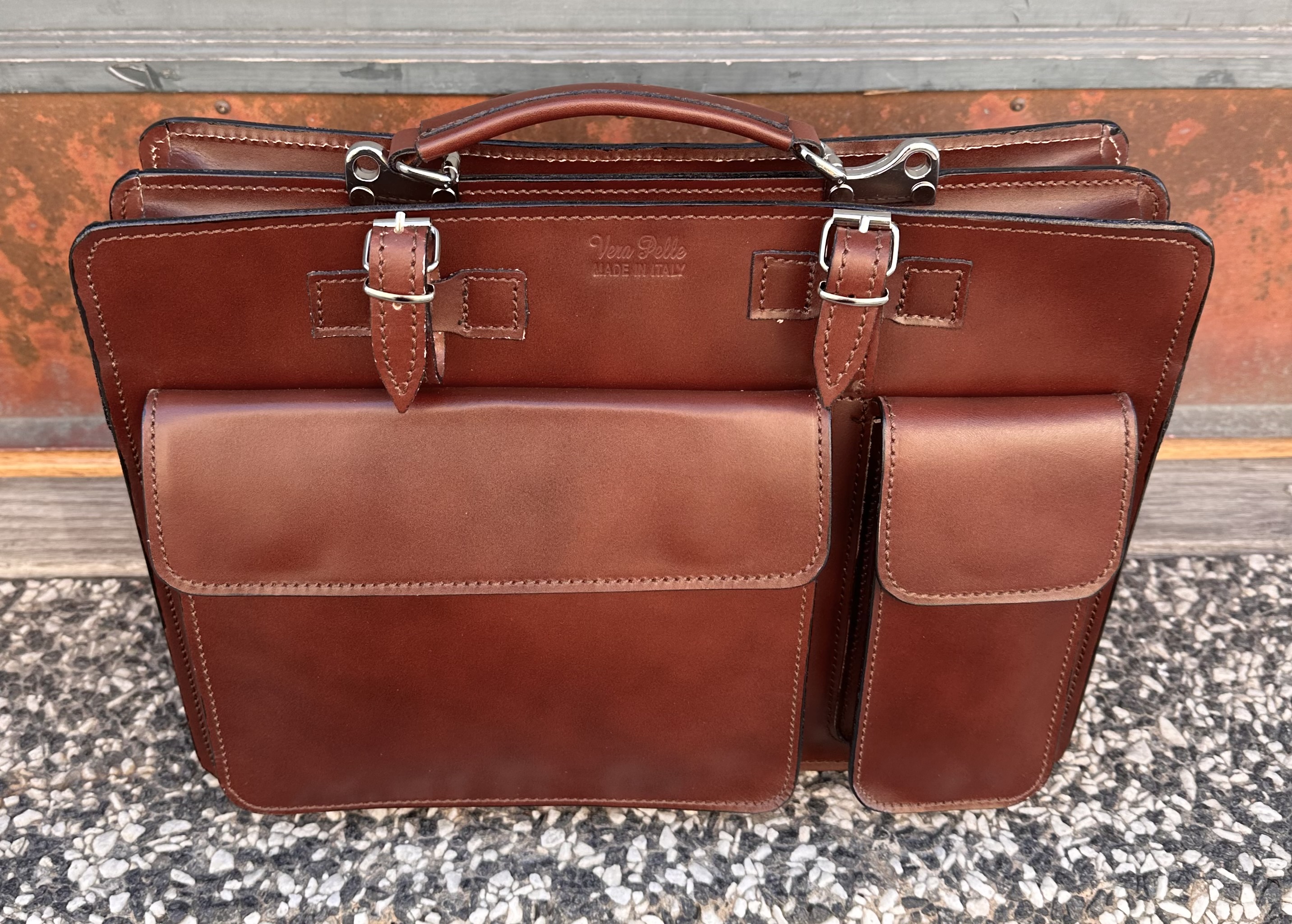 Pigga Peggy boxväskan storlek  39x29x11,  STOR, brun