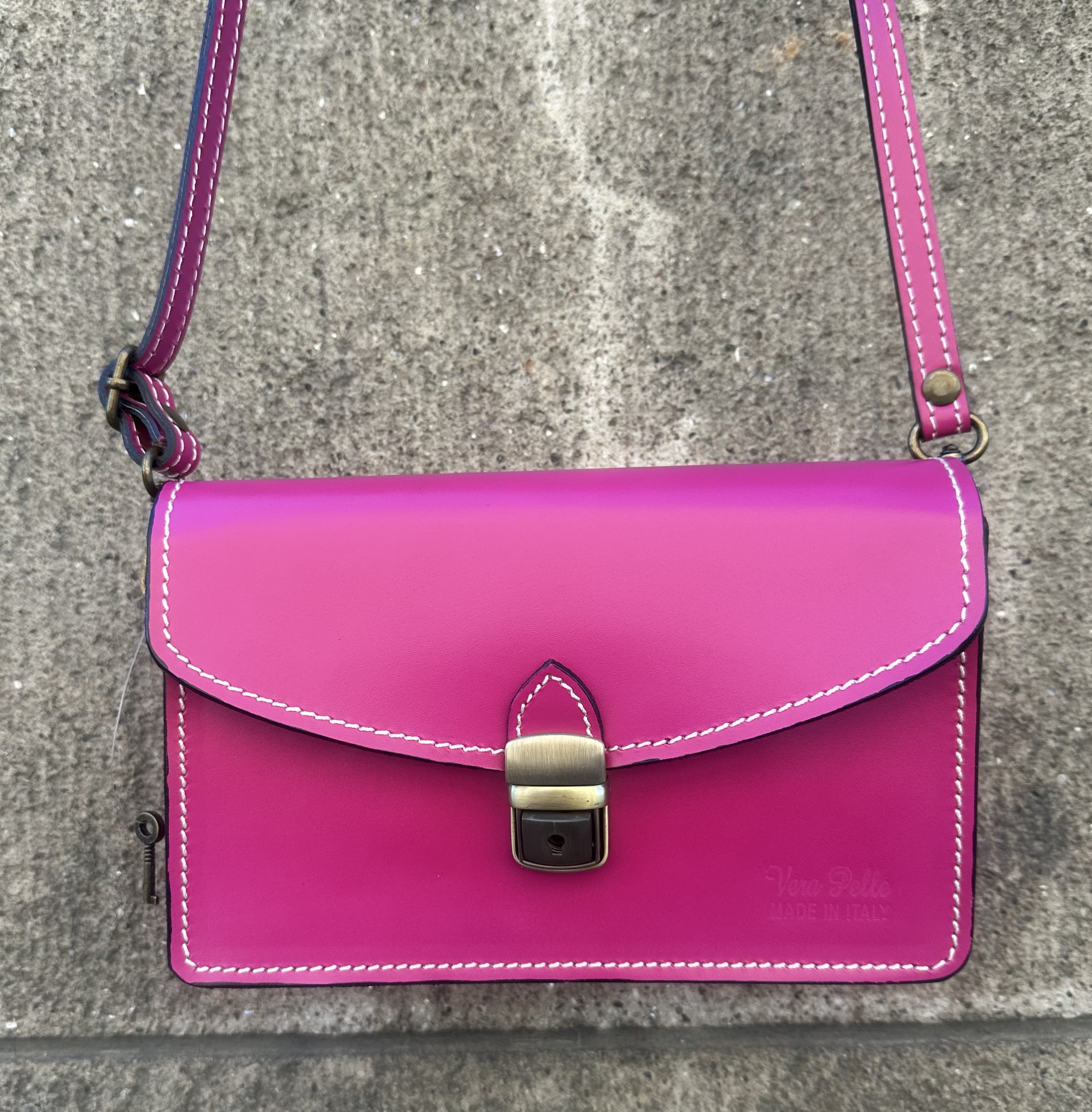 NYA Miniboxväskan 23x15 cm, cerise