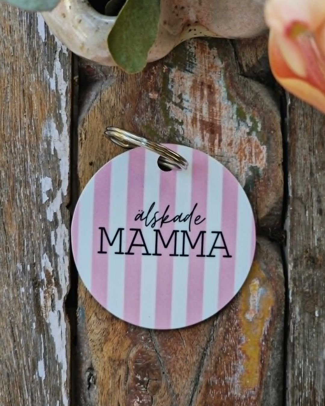 Nyckelring – Älskade mamma (stor, väskdekoration)