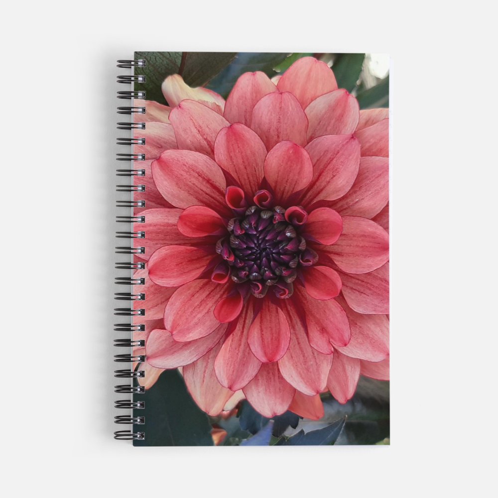 Skrivbok - röd Dahlia