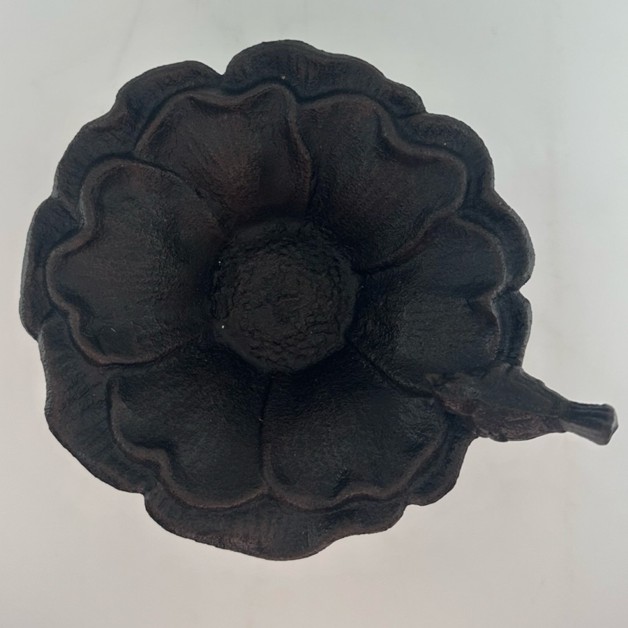 Cast iron bird bath on a stand  - 2