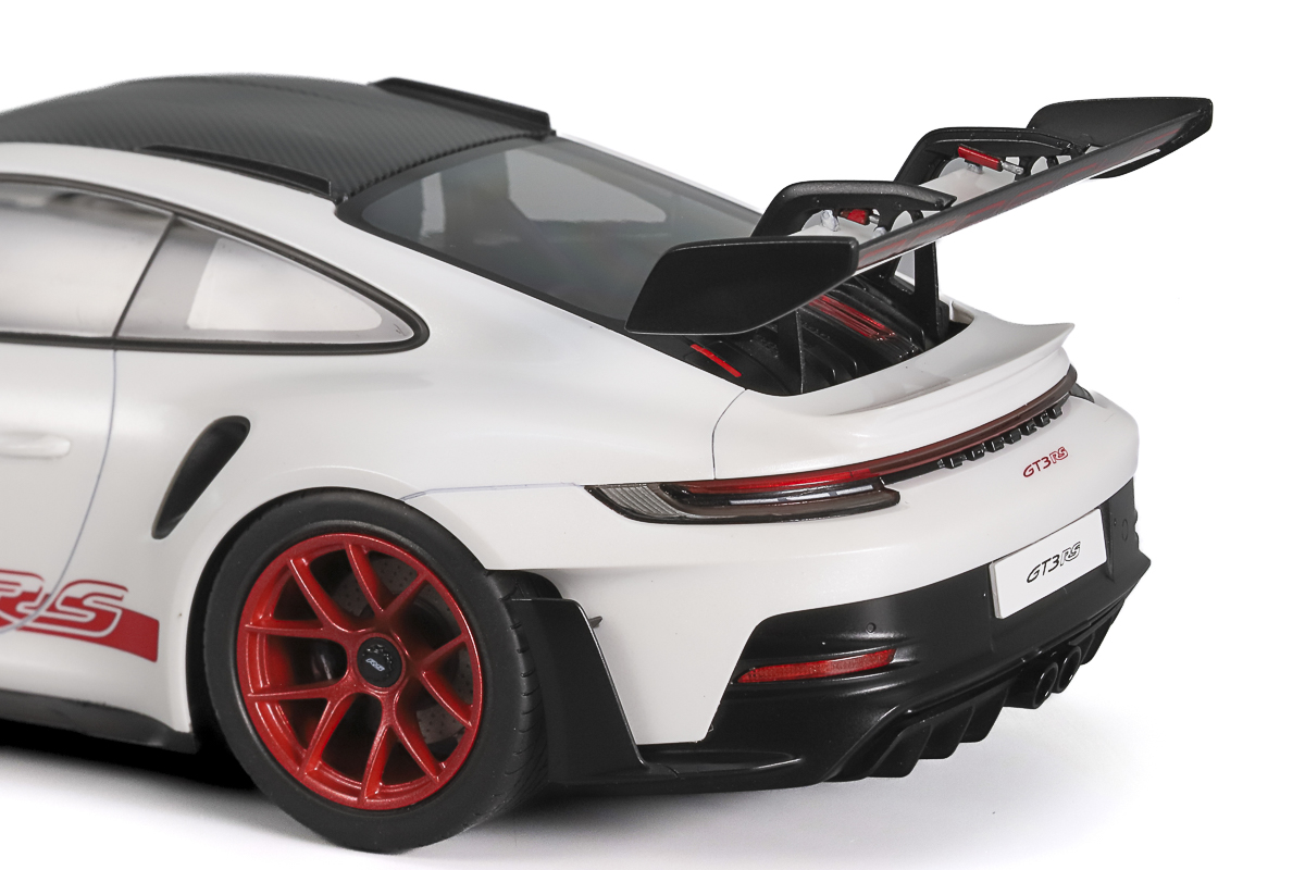 Tamiya 24370 1/24 Porsche 911 GT3 RS (992) - 4