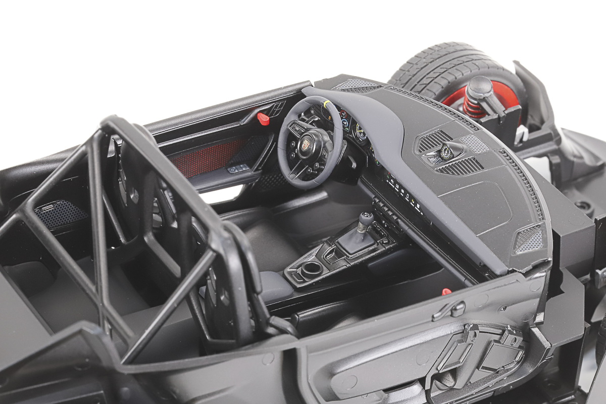 Tamiya 24370 1/24 Porsche 911 GT3 RS (992) - 8