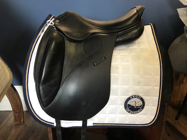 Ergo Flap Dressyr B1 - Outlet - 17 L XW