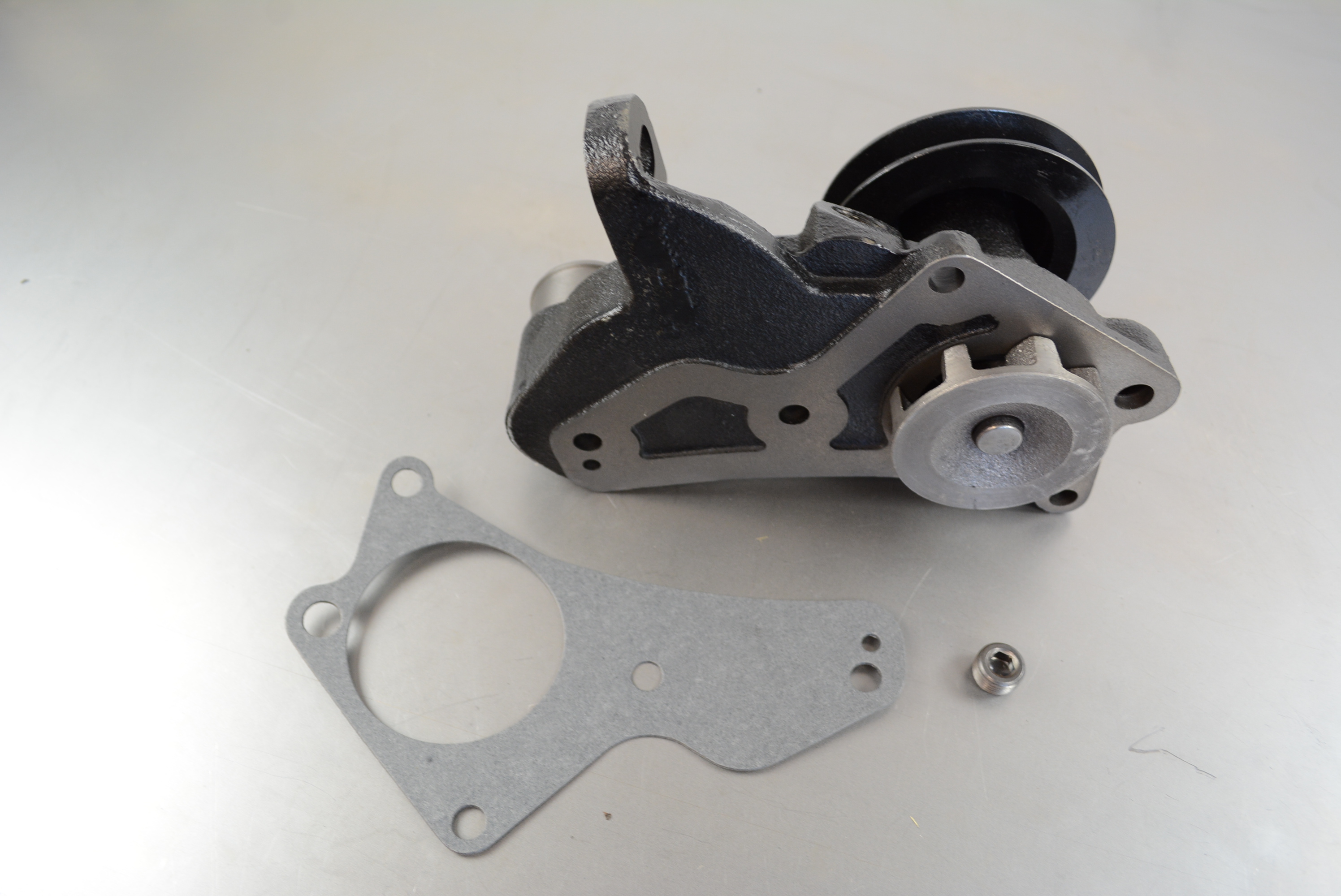 Vattenpump Ford Flathead V8 Höger - 2