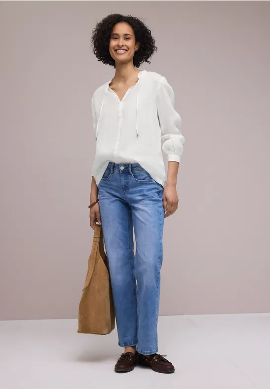 Tunic blouse with frills Vit linneblus med volanger - 4