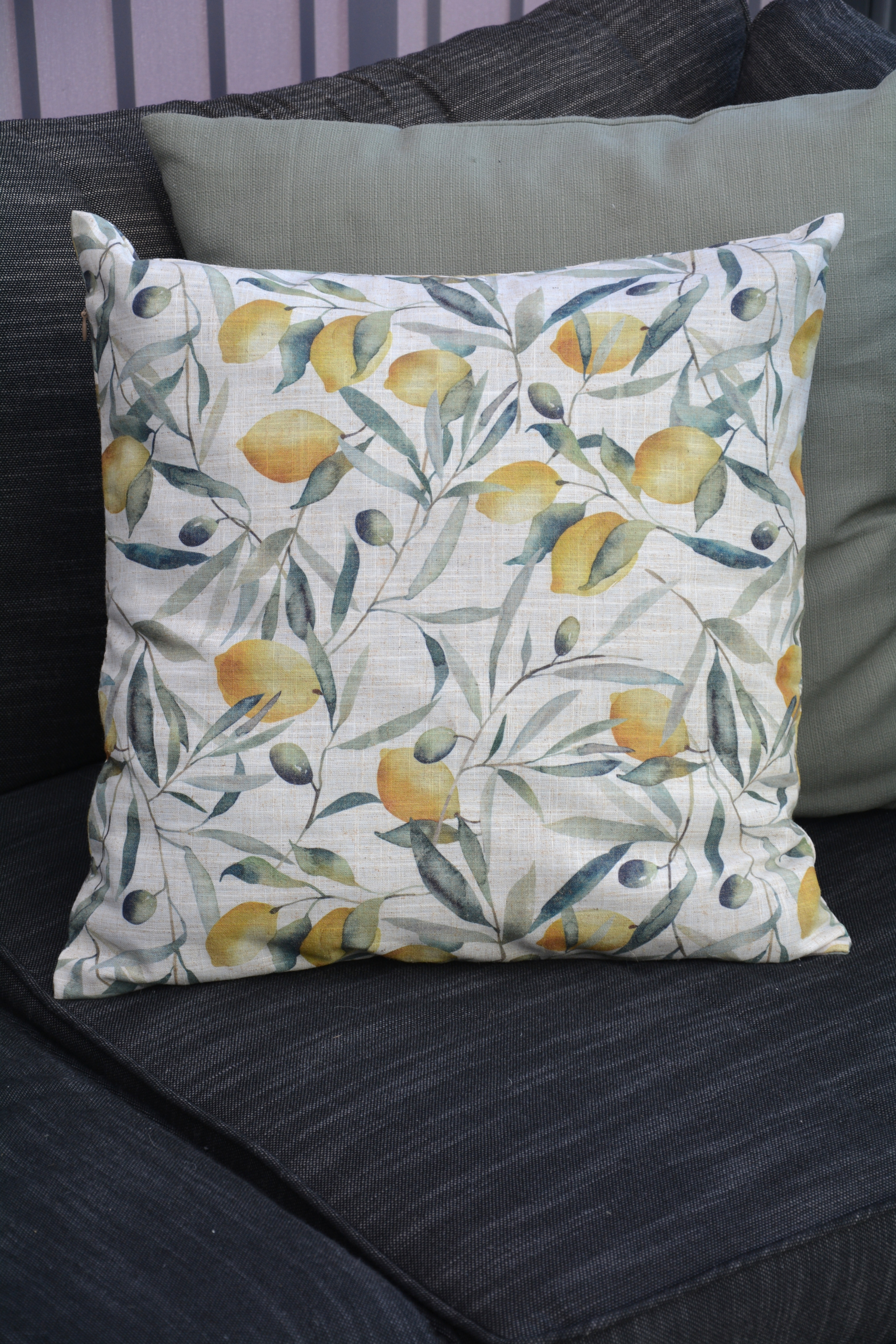 Kuddfodral med citroner  45*45 cm