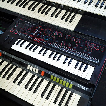 Roland JD XI, used